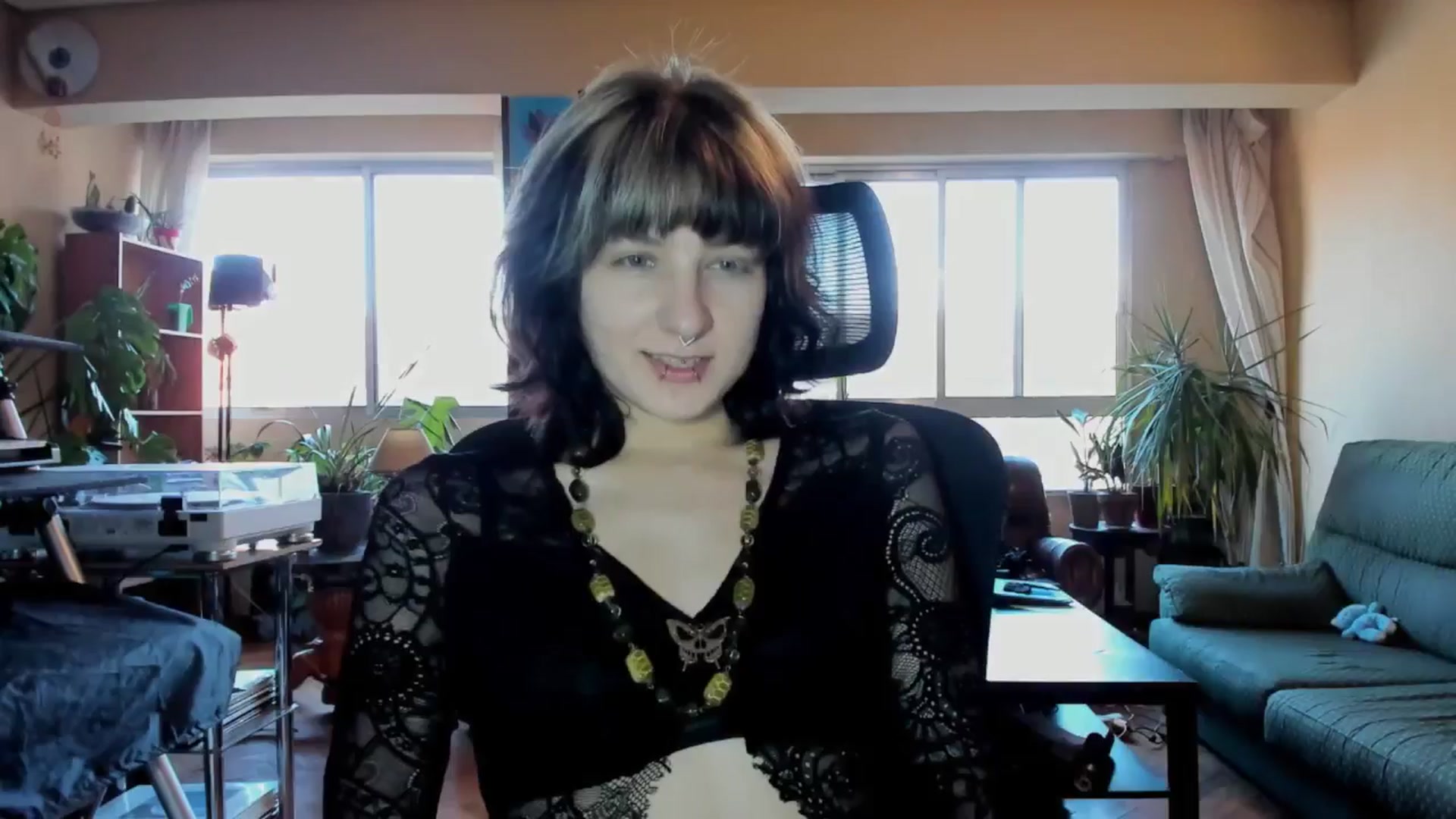 Gallery image thumbnail from Black_Aranya's myfreecams stream on, 04/25/2025, 19:17 image 6 of 20
