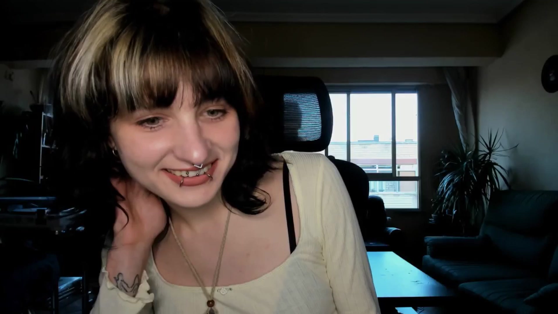 Gallery image thumbnail from Black_Aranya's myfreecams stream on, 05/15/2025, 19:48 image 15 of 20