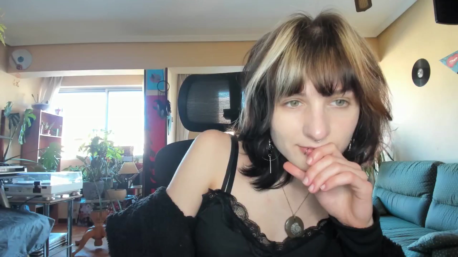 Gallery image thumbnail from Black_Aranya's myfreecams stream on, 05/16/2025, 19:02 image 6 of 20