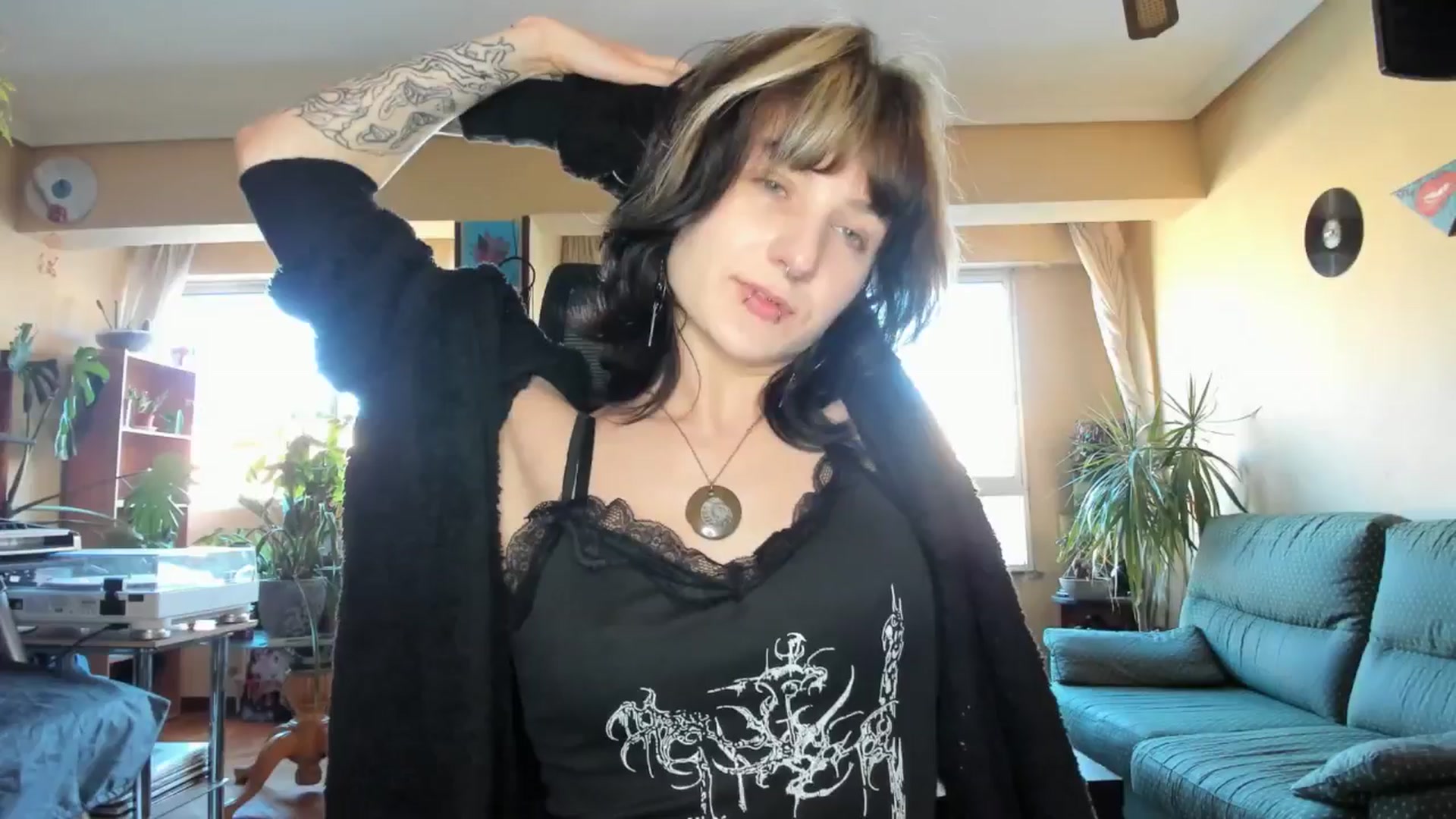 Gallery image thumbnail from Black_Aranya's myfreecams stream on, 05/16/2025, 19:02 image 14 of 20