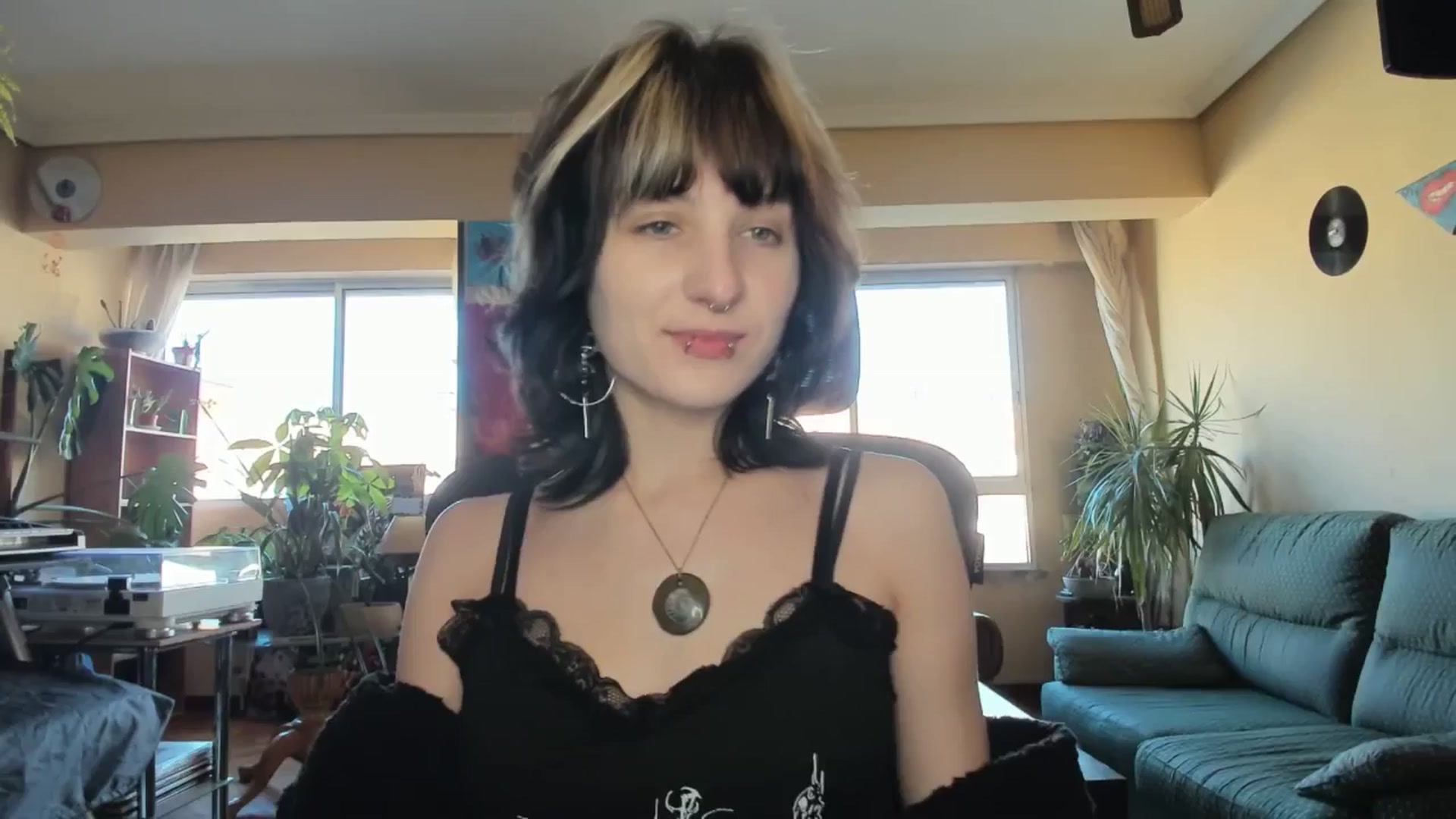 Gallery image thumbnail from Black_Aranya's myfreecams stream on, 05/16/2025, 19:02 image 4 of 20