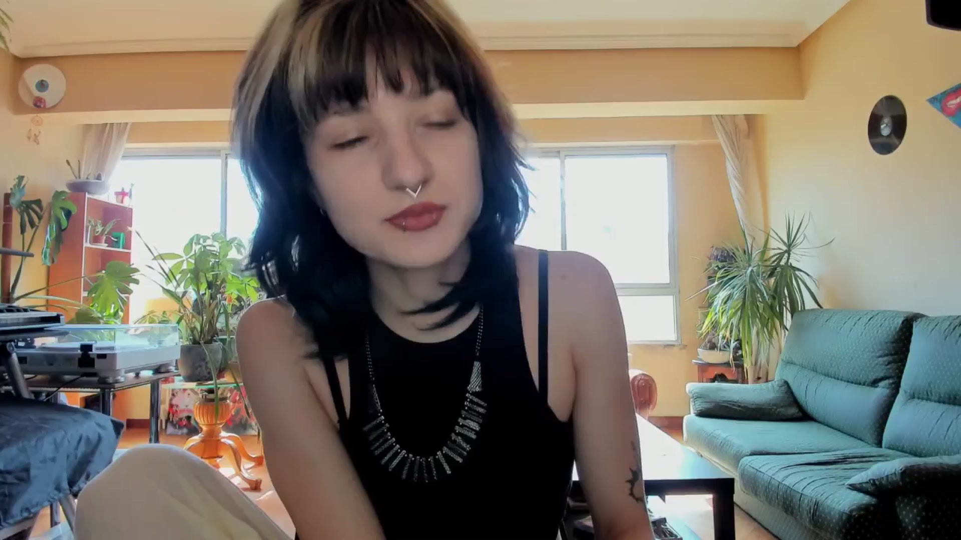 Gallery image thumbnail from Black_Aranya's myfreecams stream on, 05/17/2025, 09:36 image 13 of 20