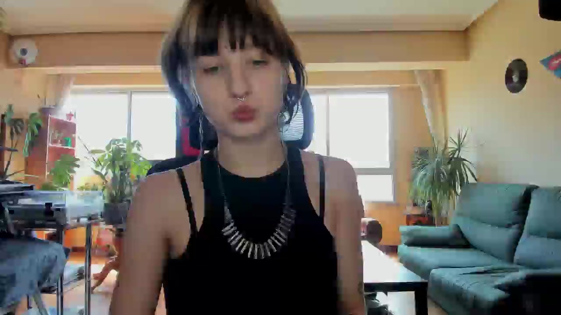 Gallery image thumbnail from Black_Aranya's myfreecams stream on, 05/17/2025, 11:24 image 1 of 20