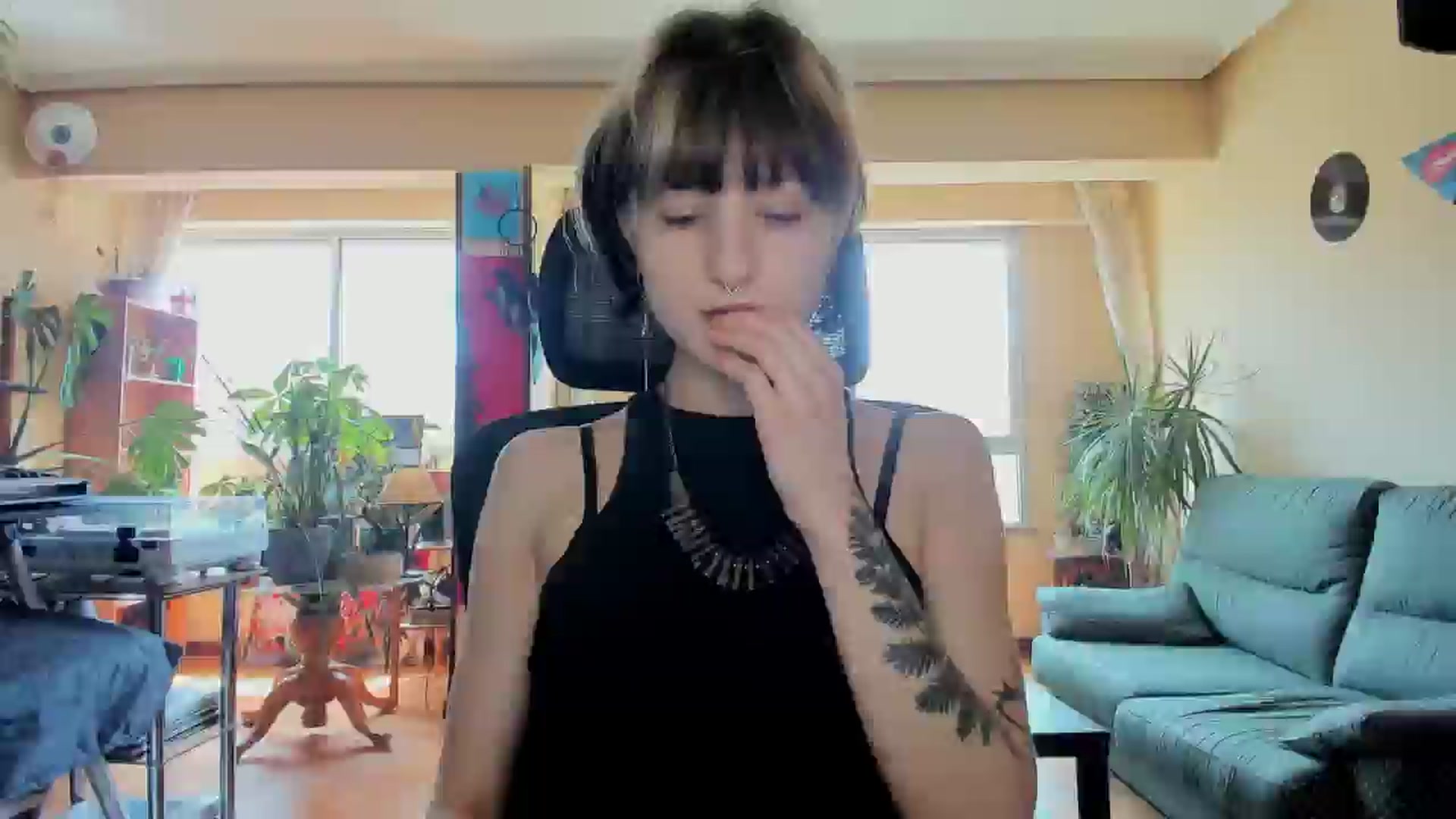 Gallery image thumbnail from Black_Aranya's myfreecams stream on, 05/17/2025, 11:24 image 17 of 20