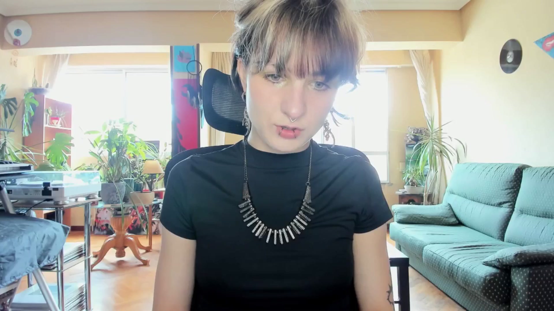 Gallery image thumbnail from Black_Aranya's myfreecams stream on, 05/18/2025, 13:15 image 12 of 20