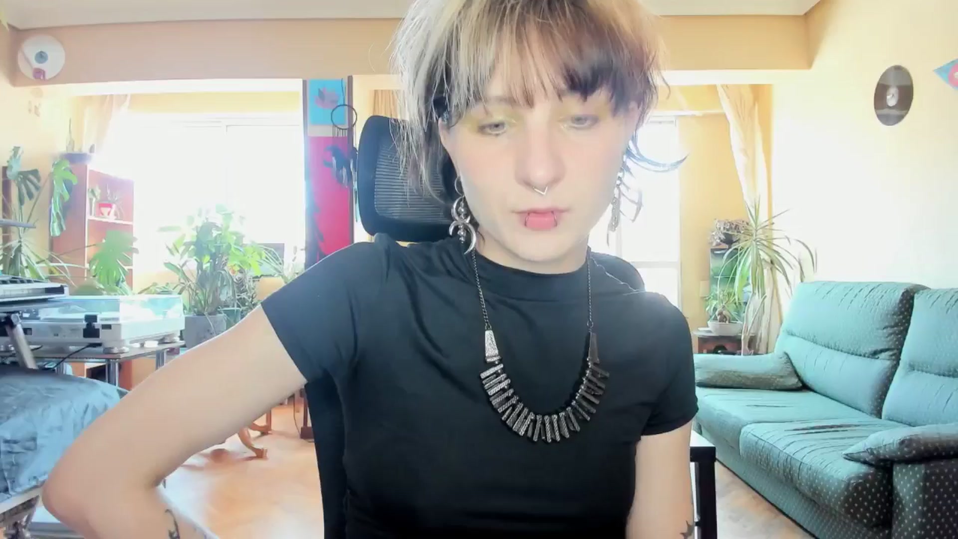 Gallery image thumbnail from Black_Aranya's myfreecams stream on, 05/18/2025, 14:23 image 7 of 20