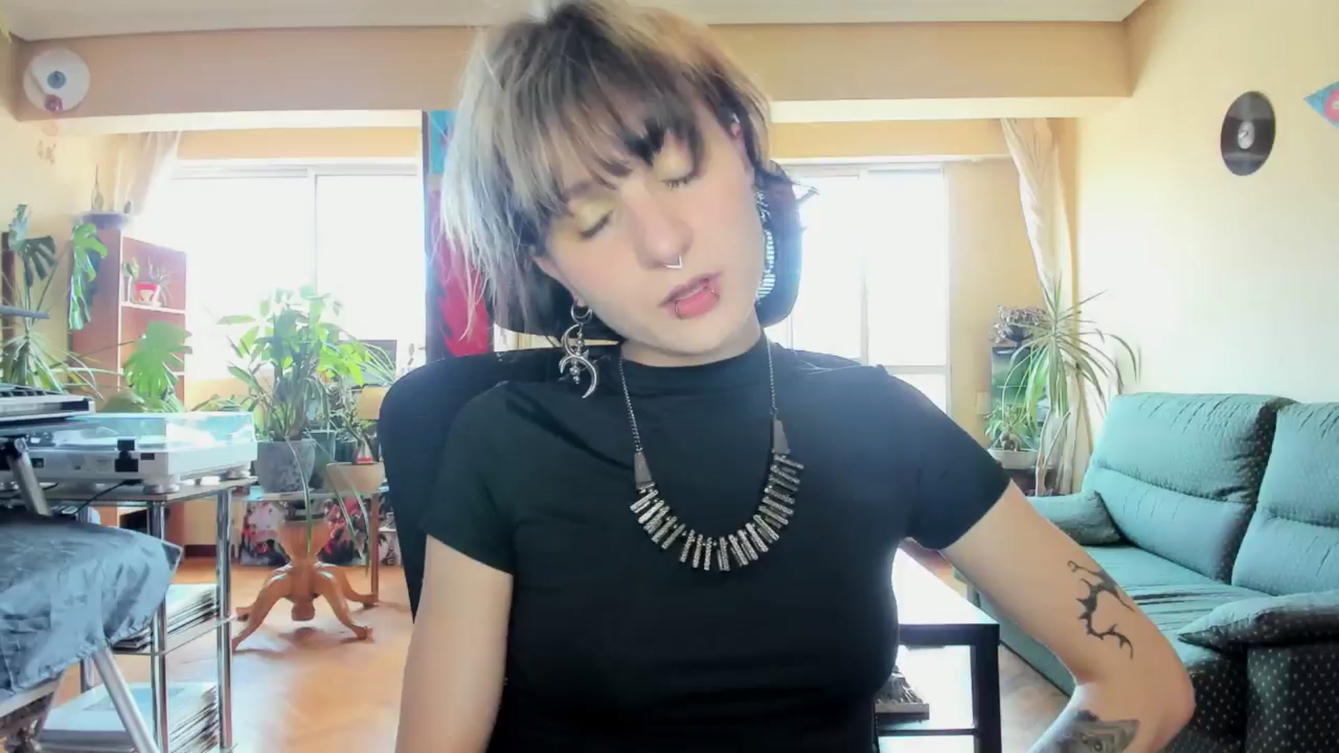 Gallery image thumbnail from Black_Aranya's myfreecams stream on, 05/18/2025, 14:23 image 13 of 20