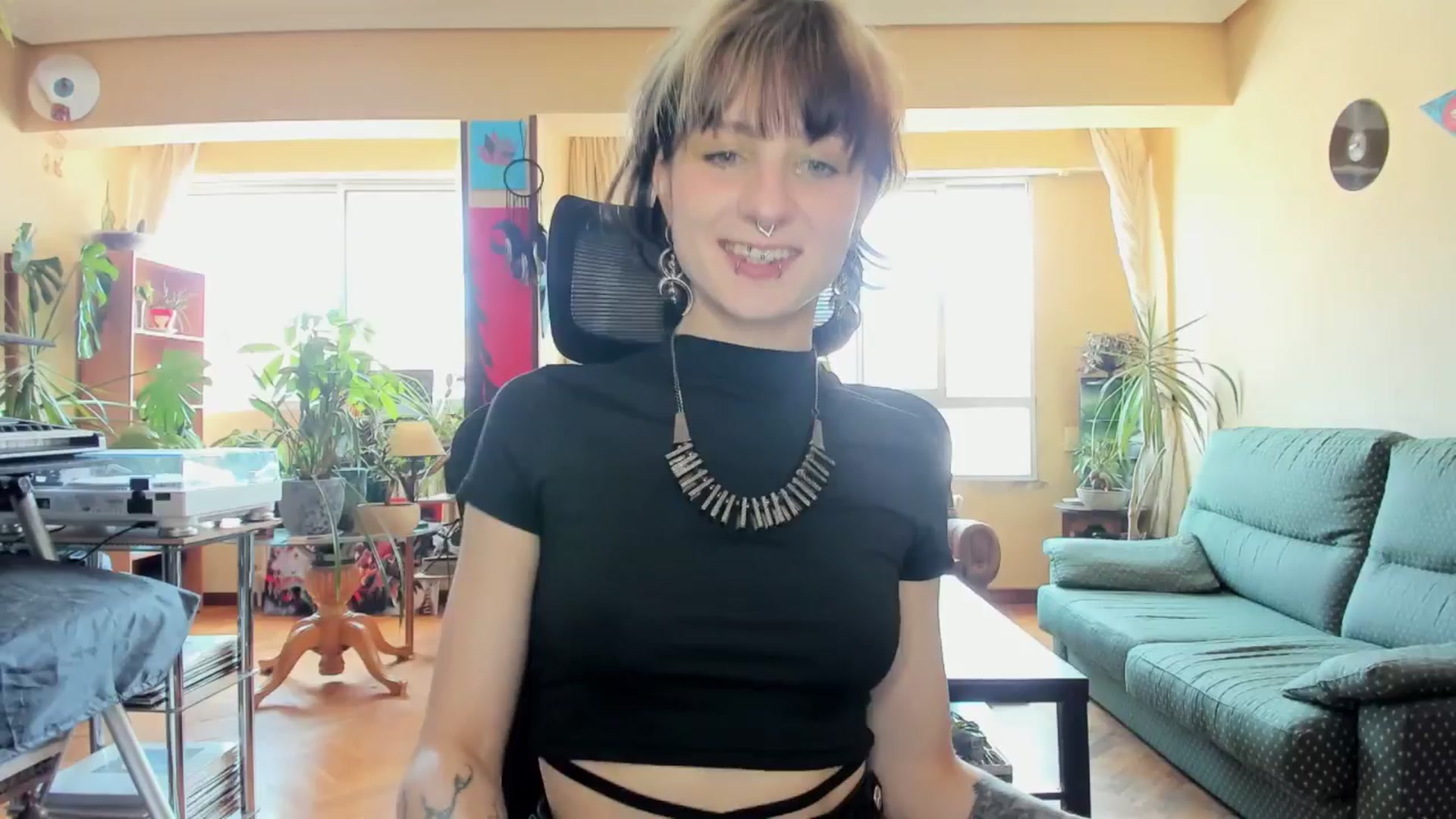 Gallery image thumbnail from Black_Aranya's myfreecams stream on, 05/18/2025, 14:23 image 18 of 20