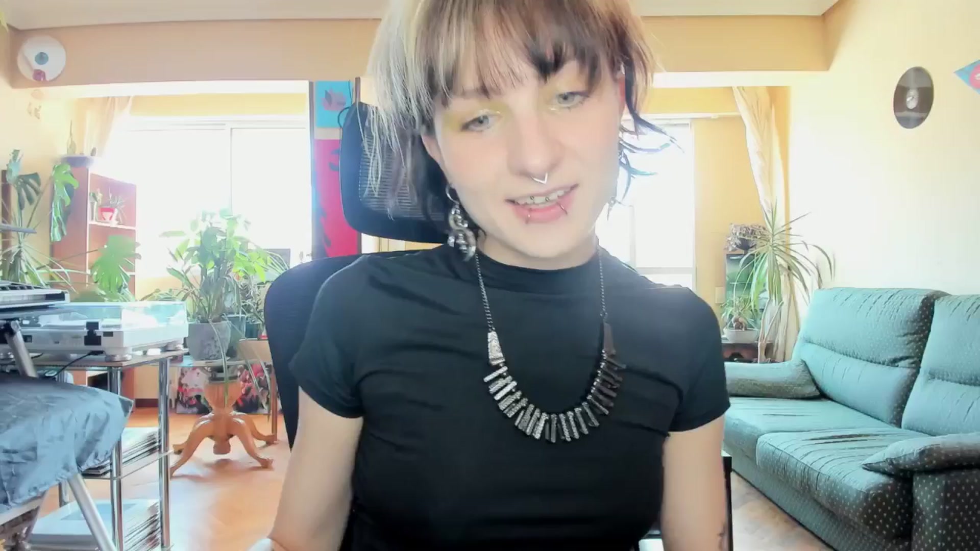 Gallery image thumbnail from Black_Aranya's myfreecams stream on, 05/18/2025, 14:23 image 14 of 20
