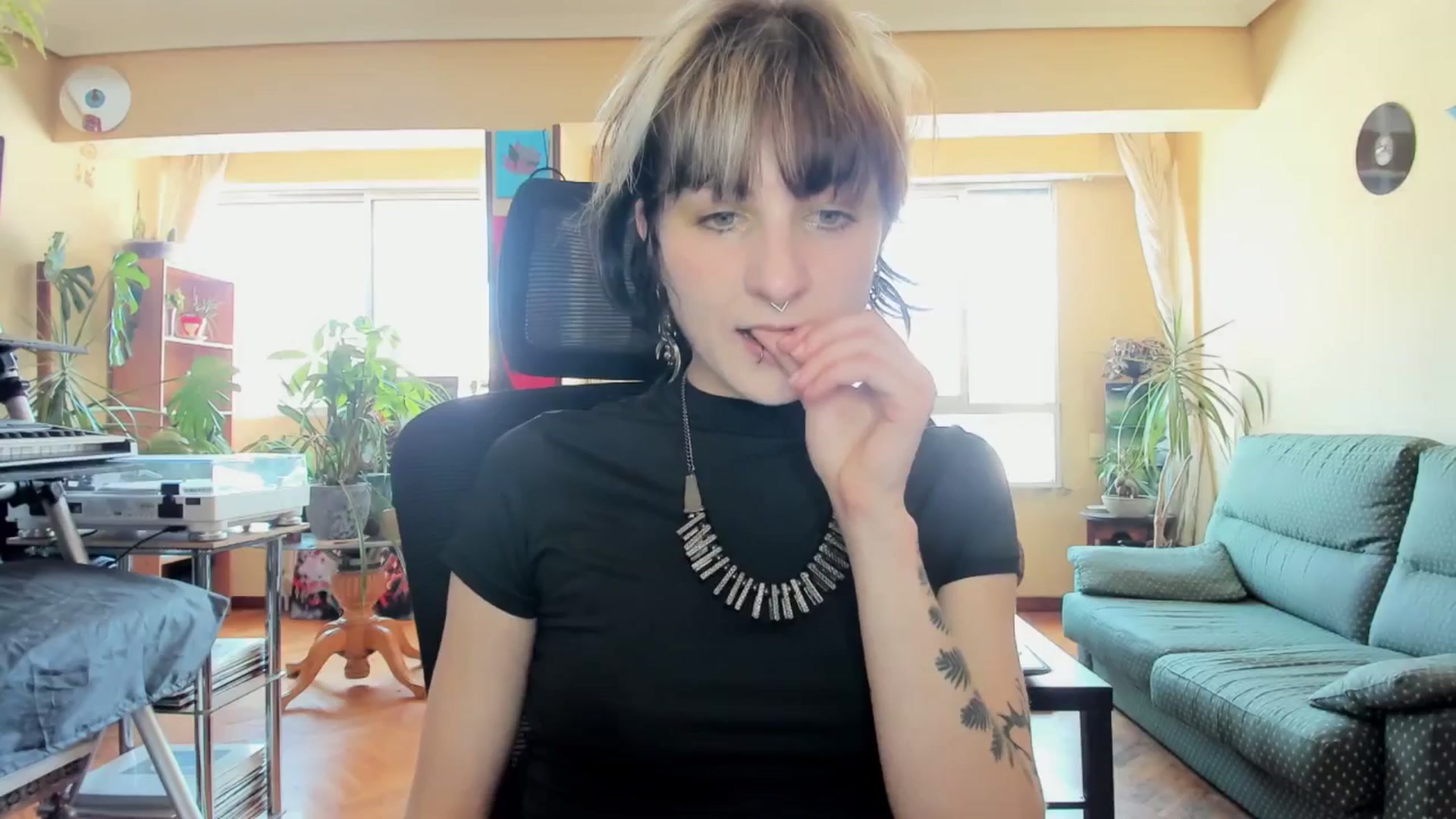 Gallery image thumbnail from Black_Aranya's myfreecams stream on, 05/18/2025, 16:09 image 6 of 20
