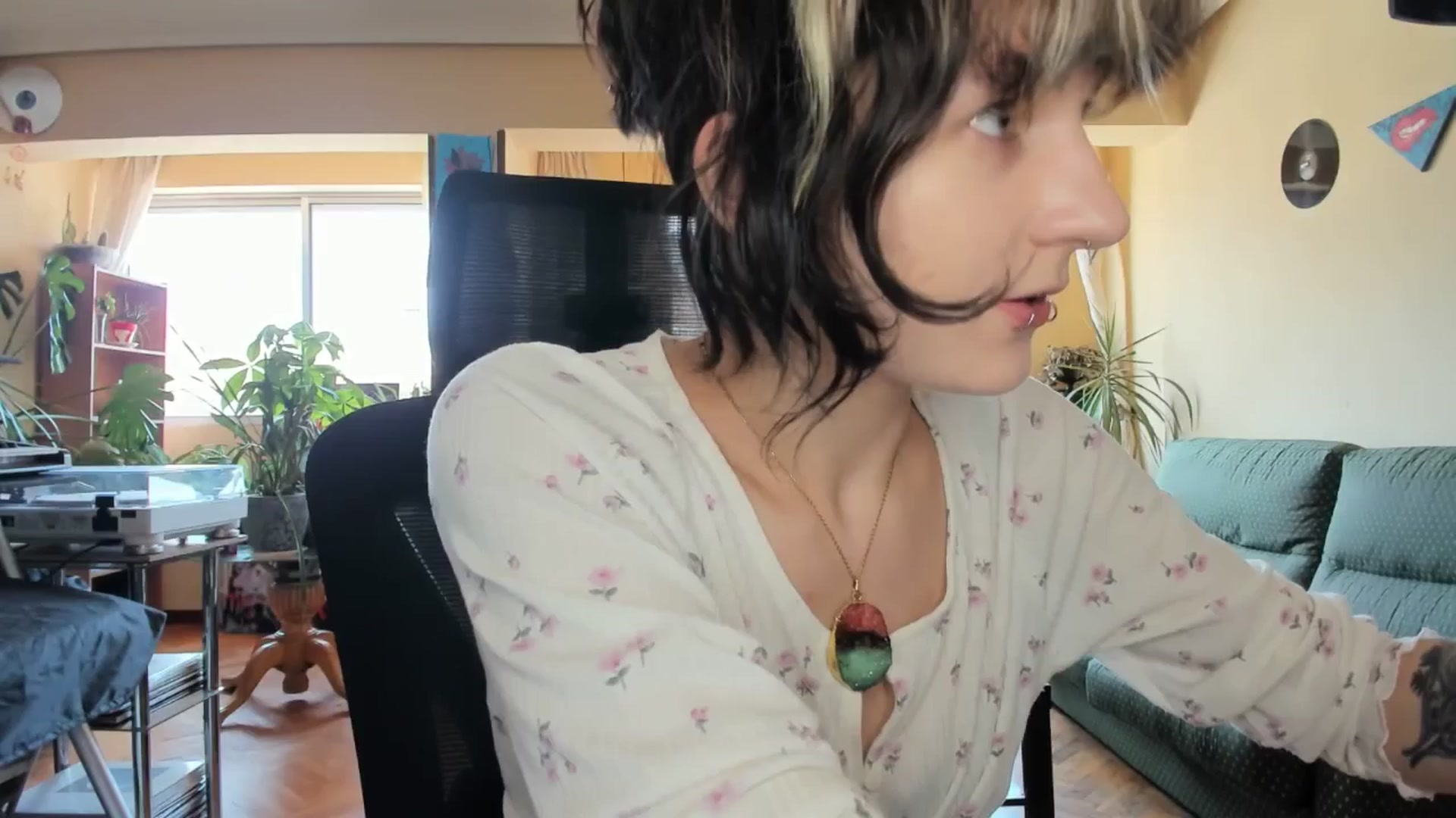 Gallery image thumbnail from Black_Aranya's myfreecams stream on, 05/19/2025, 14:15 image 2 of 20