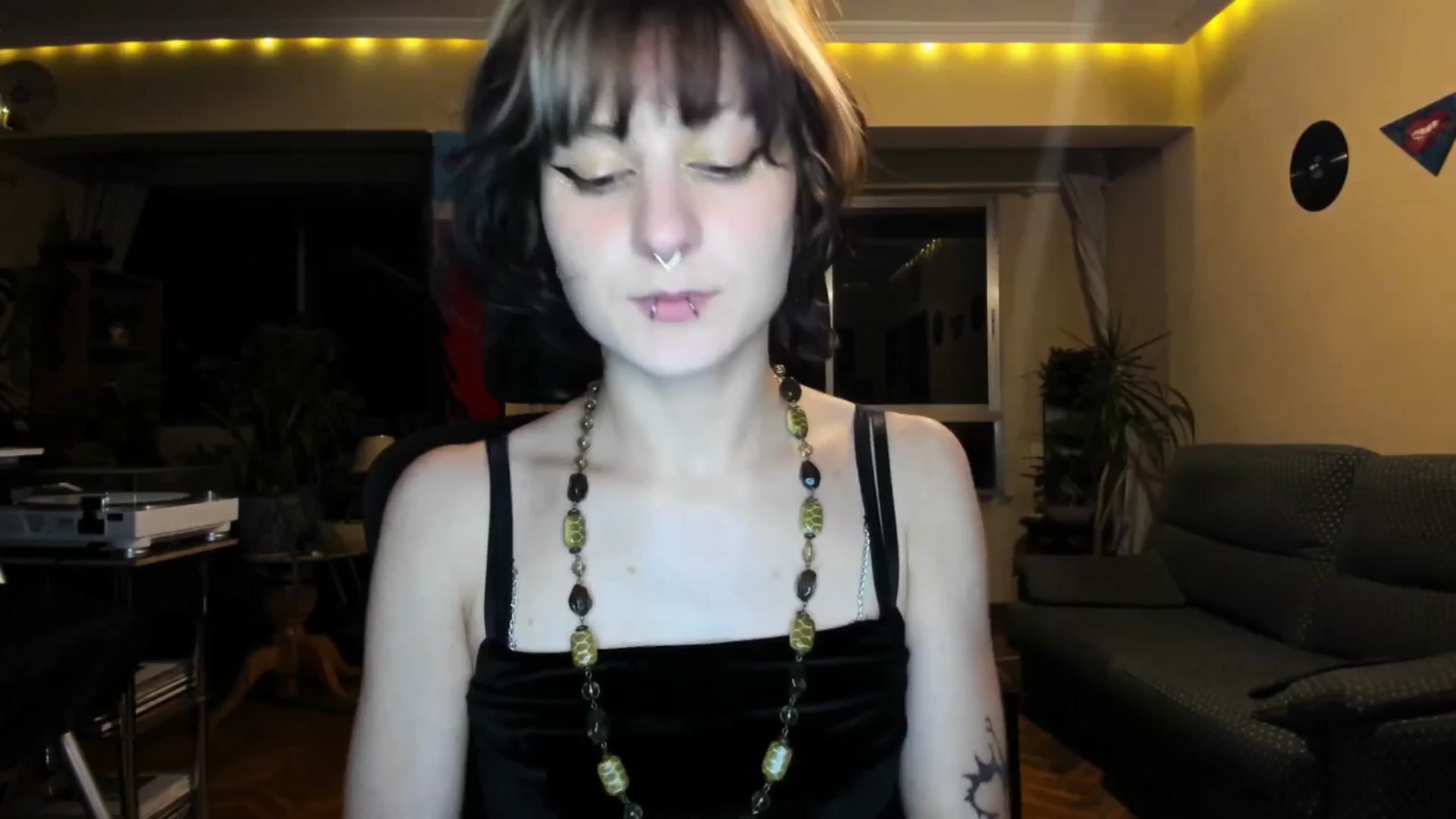 Gallery image thumbnail from Black_Aranya's myfreecams stream on, 05/20/2025, 20:54 image 11 of 20