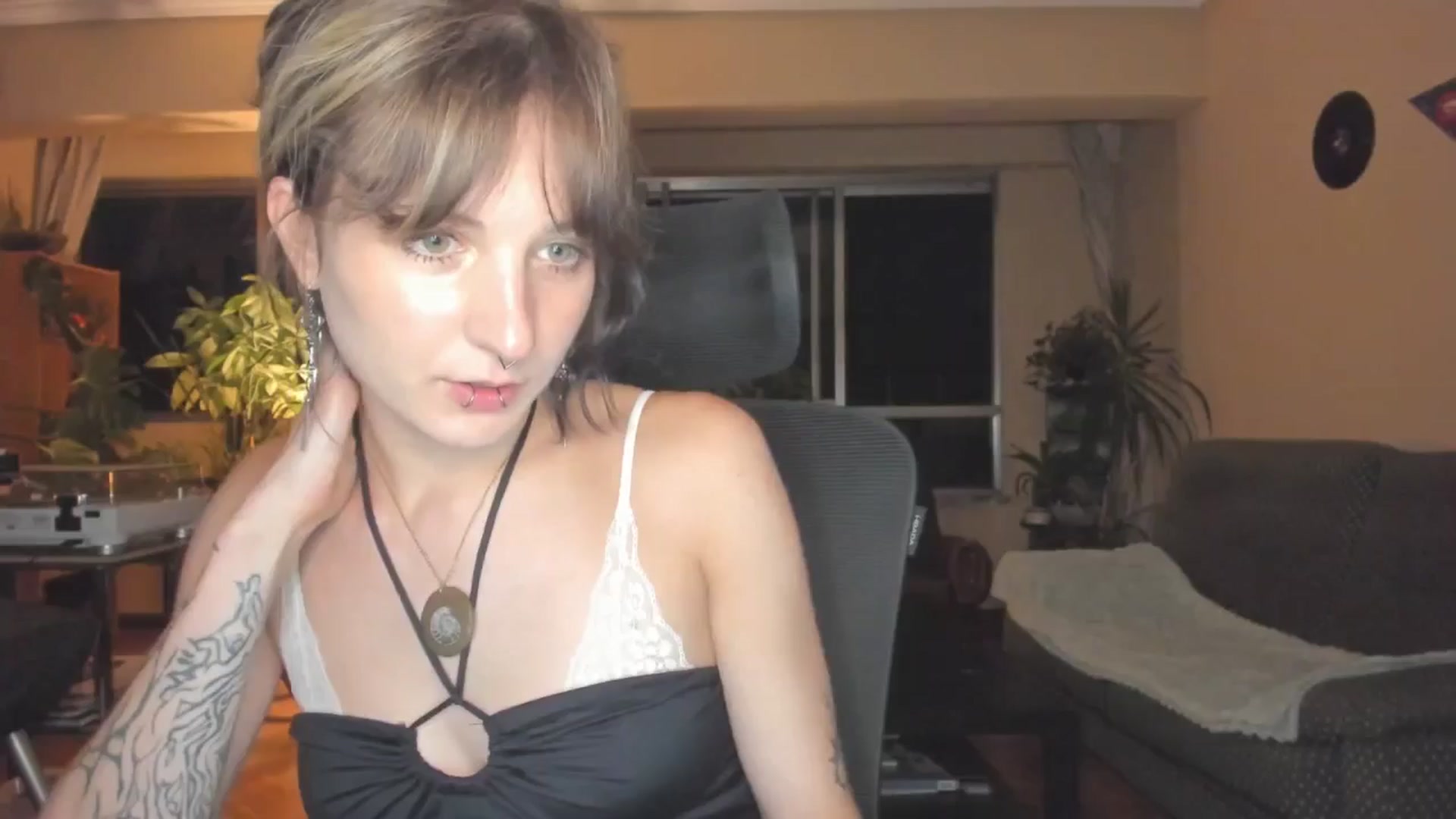 Gallery image thumbnail from Black_Aranya's myfreecams stream on, 06/18/2025, 21:39 image 10 of 20