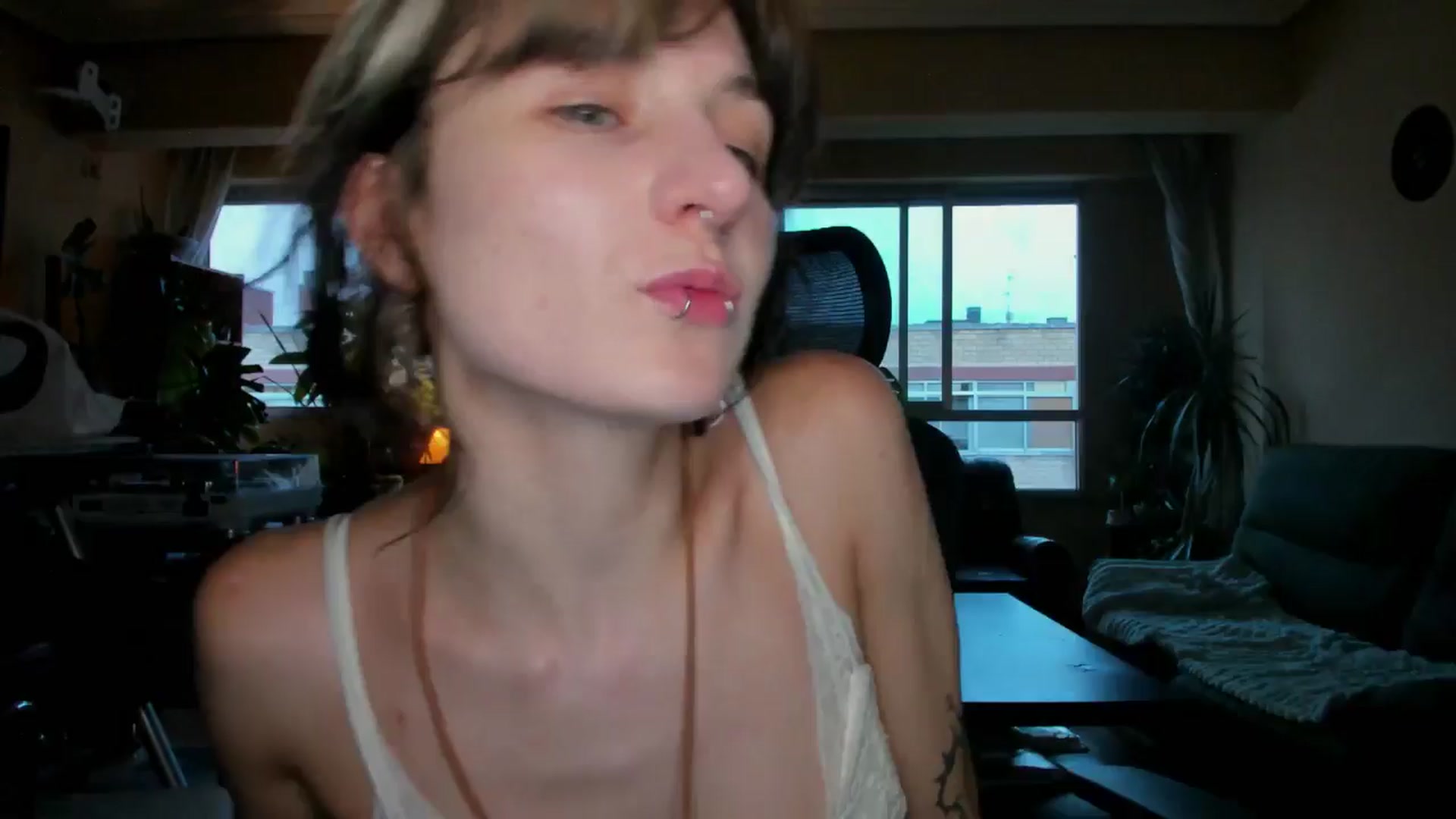 Gallery image thumbnail from Black_Aranya's myfreecams stream on, 06/21/2025, 19:59 image 15 of 20