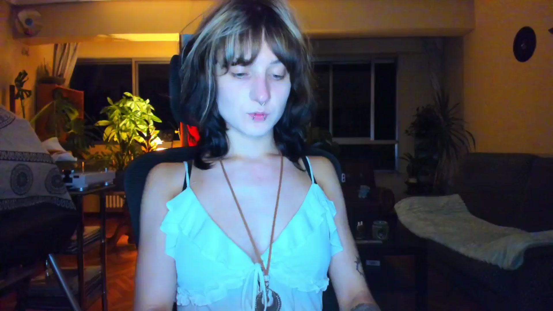Gallery image thumbnail from Black_Aranya's myfreecams stream on, 06/25/2025, 23:23 image 14 of 20