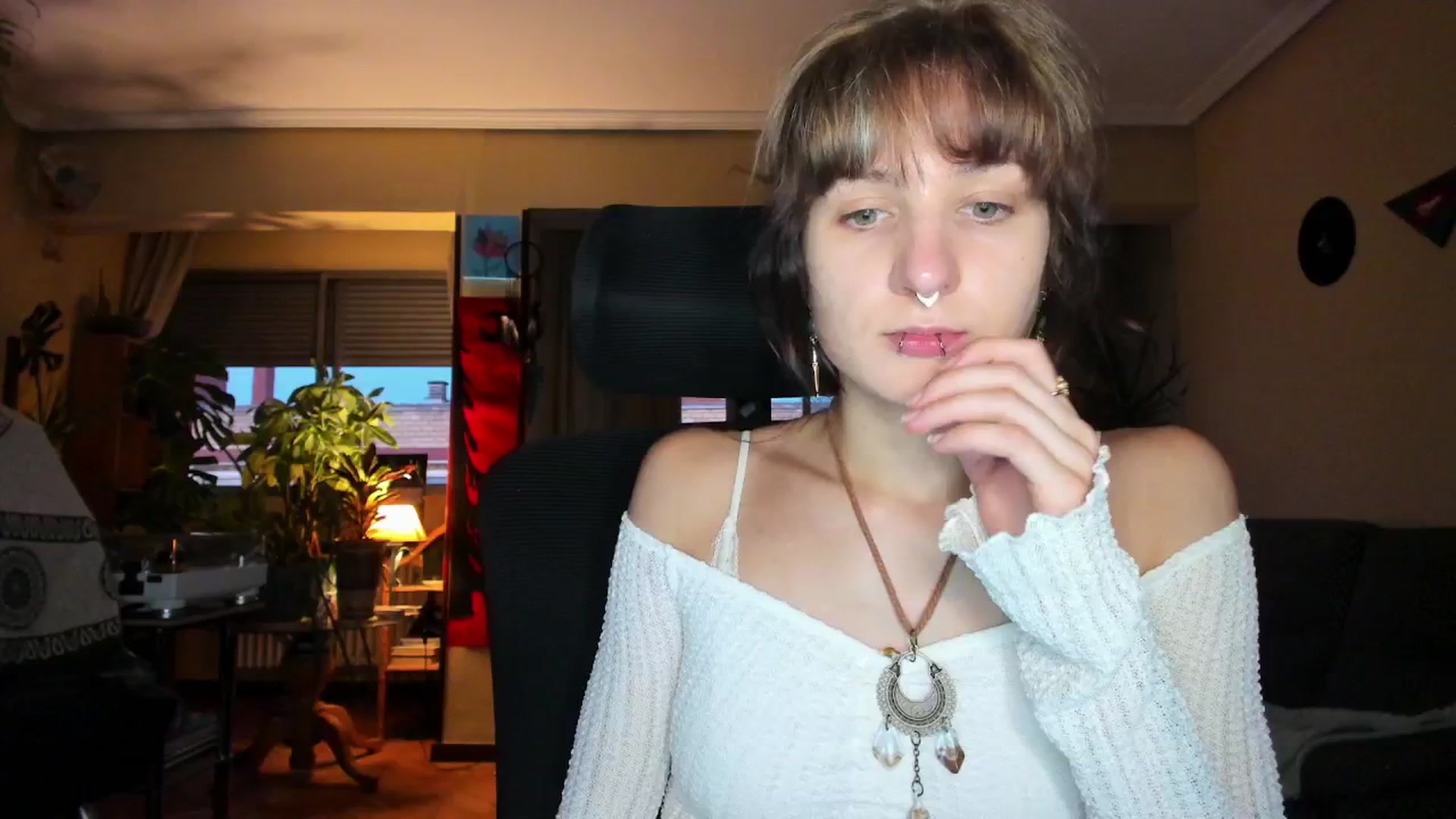 Gallery image thumbnail from Black_Aranya's myfreecams stream on, 08/01/2025, 20:04 image 18 of 20