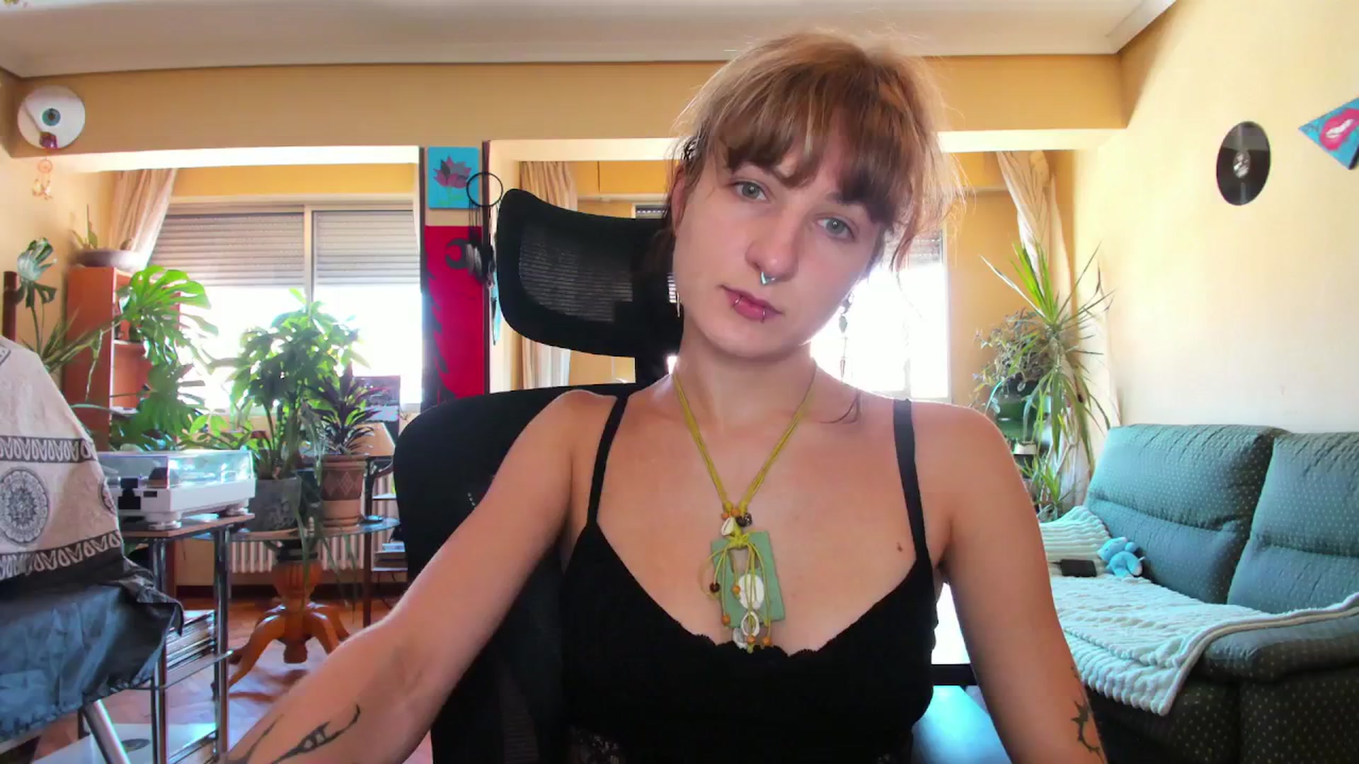 Gallery image thumbnail from Black_Aranya's myfreecams stream on, 08/04/2025, 16:35 image 6 of 20