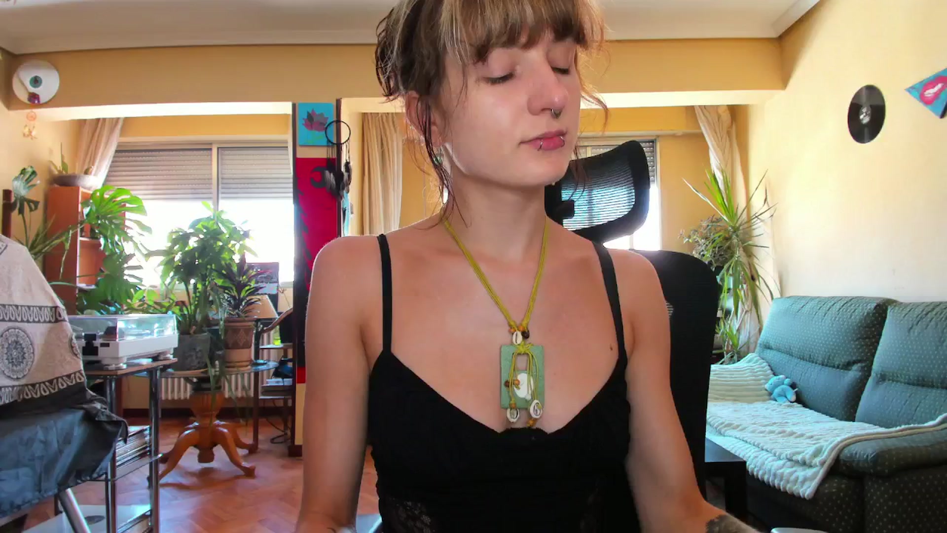 Gallery image thumbnail from Black_Aranya's myfreecams stream on, 08/04/2025, 16:35 image 16 of 20