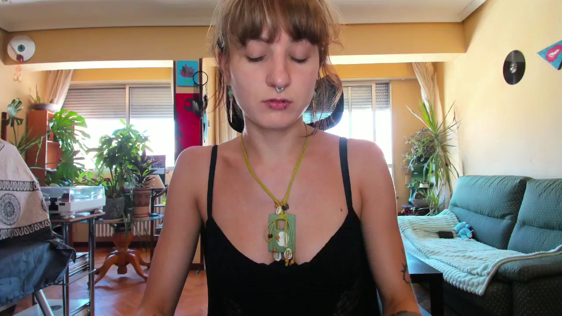 Gallery image thumbnail from Black_Aranya's myfreecams stream on, 08/04/2025, 16:35 image 7 of 20