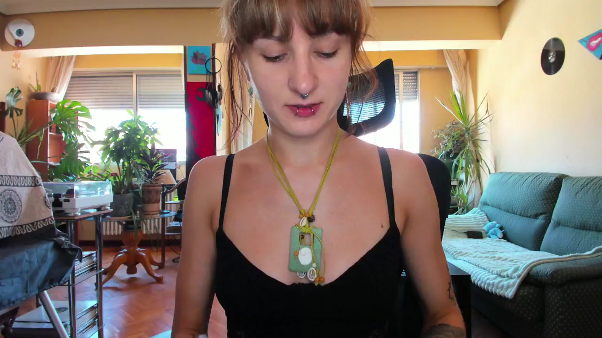 Gallery image thumbnail from Black_Aranya's myfreecams stream on, 08/04/2025, 16:35 image 2 of 20