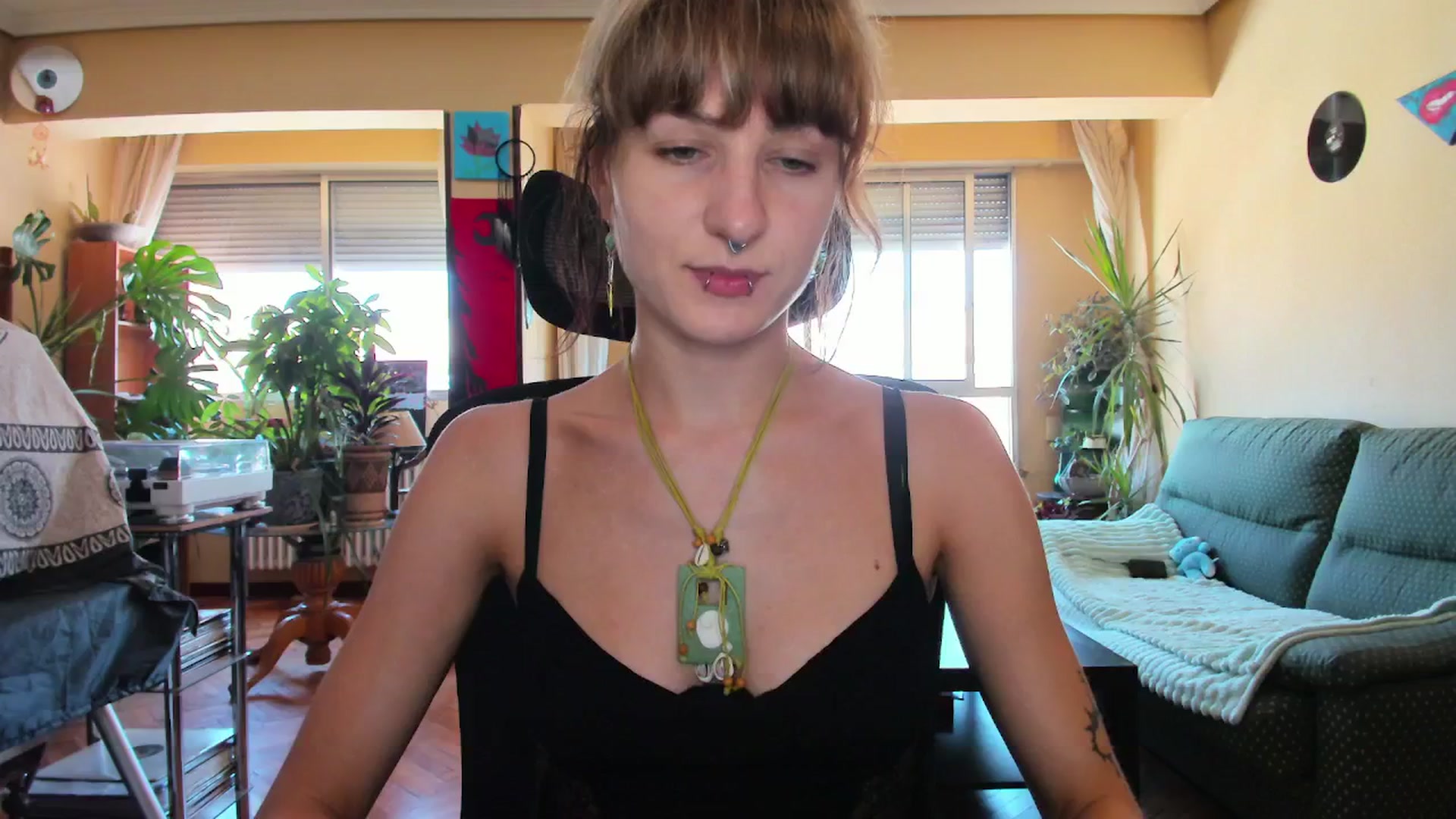 Gallery image thumbnail from Black_Aranya's myfreecams stream on, 08/04/2025, 16:35 image 3 of 20