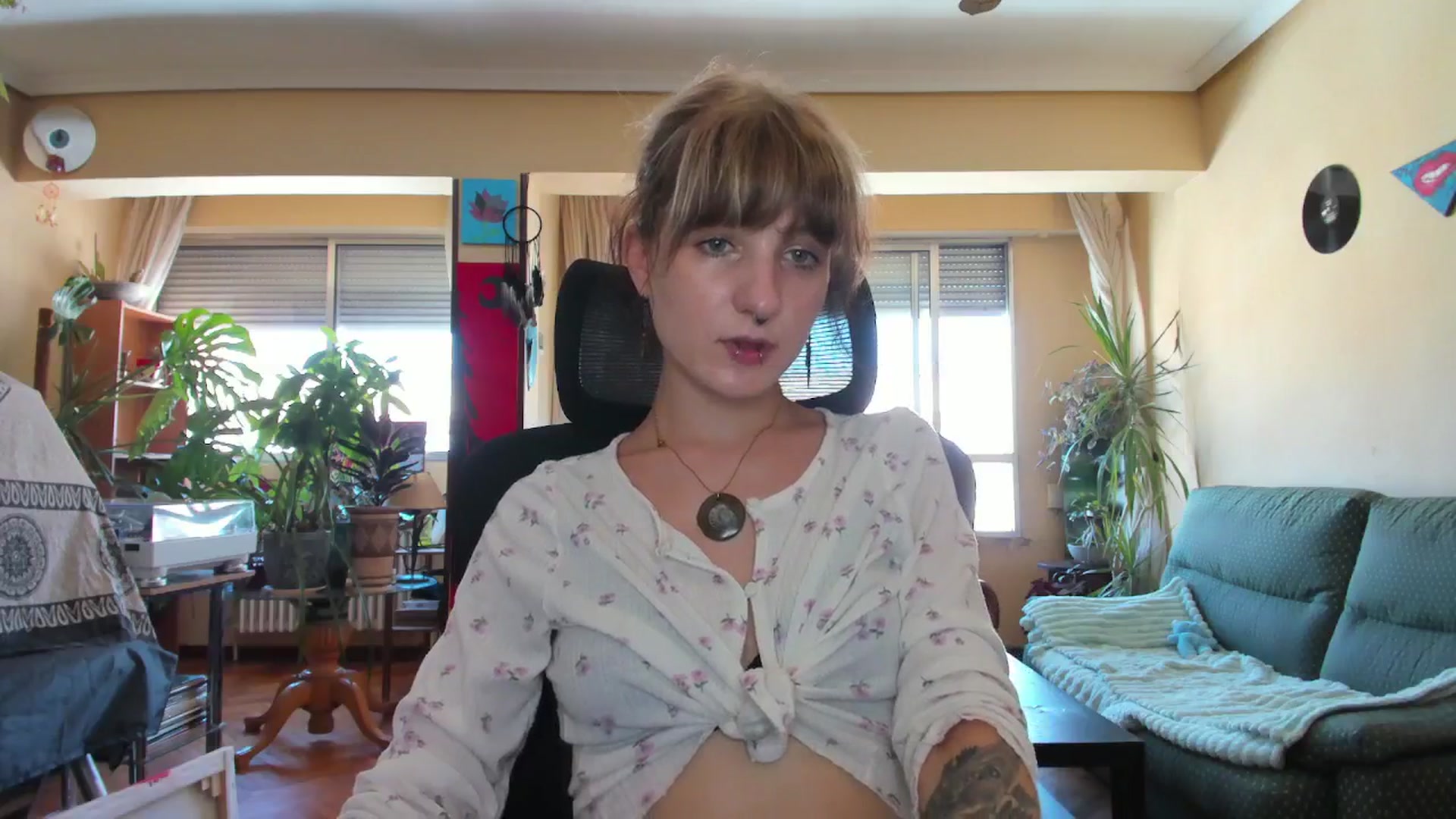 Gallery image thumbnail from Black_Aranya's myfreecams stream on, 08/06/2025, 16:17 image 17 of 20