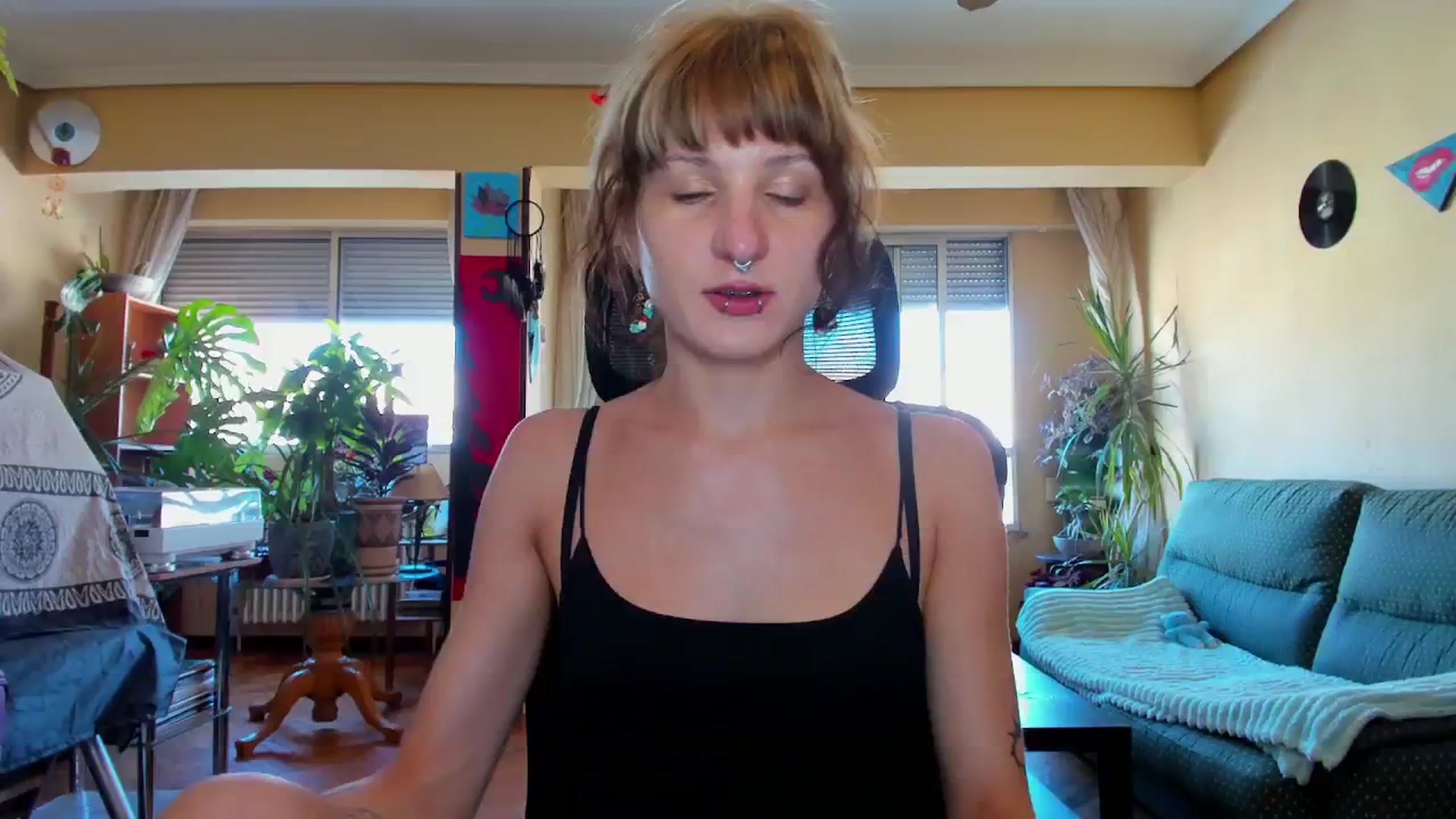Gallery image thumbnail from Black_Aranya's myfreecams stream on, 08/07/2025, 17:43 image 14 of 20