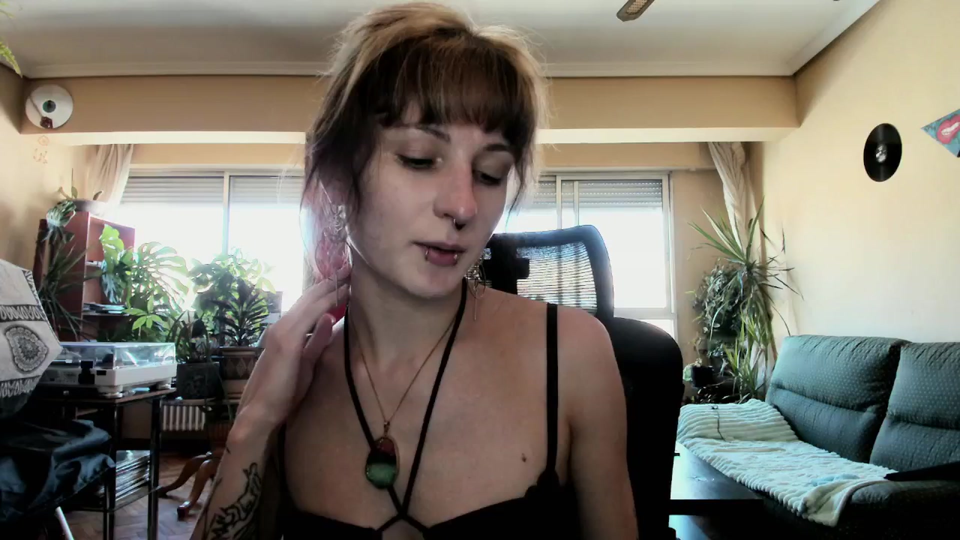 Gallery image thumbnail from Black_Aranya's myfreecams stream on, 09/04/2025, 16:52 image 19 of 20