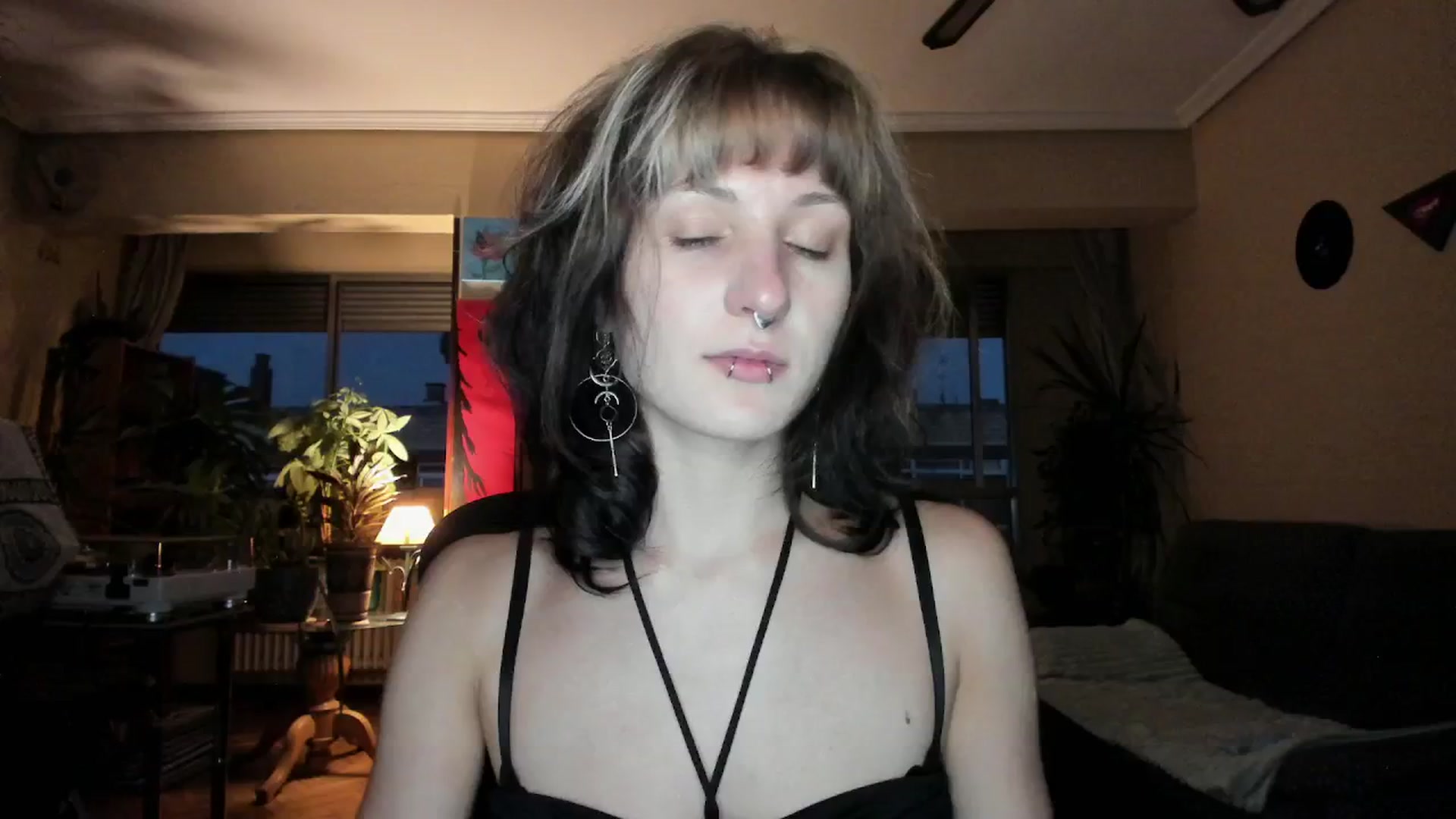 Gallery image thumbnail from Black_Aranya's myfreecams stream on, 09/04/2025, 19:23 image 12 of 20
