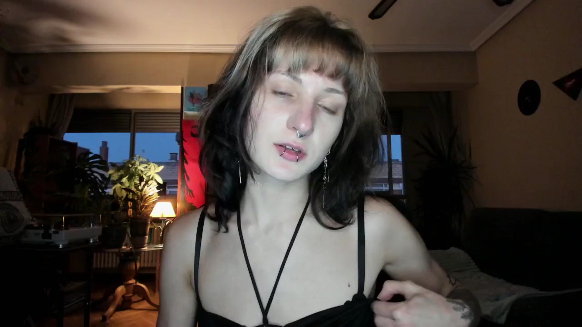 Gallery image thumbnail from Black_Aranya's myfreecams stream on, 09/04/2025, 19:23 image 5 of 20