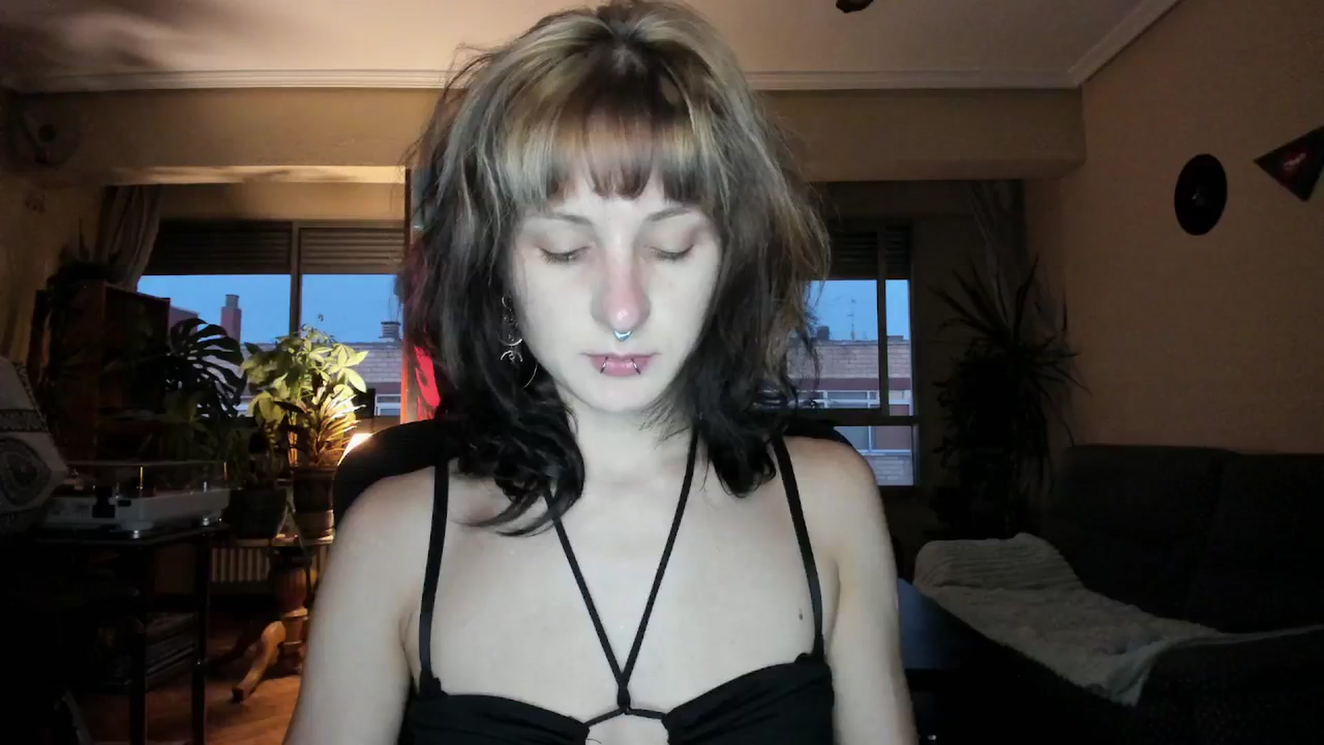 Gallery image thumbnail from Black_Aranya's myfreecams stream on, 09/04/2025, 19:23 image 2 of 20