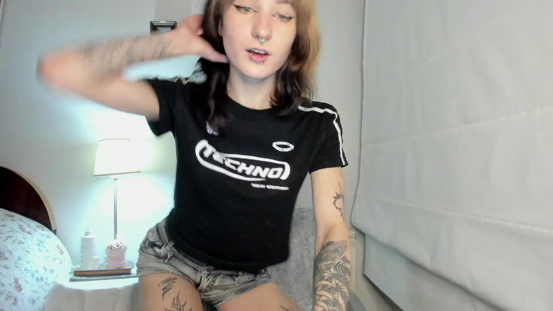 Gallery image thumbnail from Black_Aranya's myfreecams stream on, 12/17/2025, 18:23 image 14 of 20