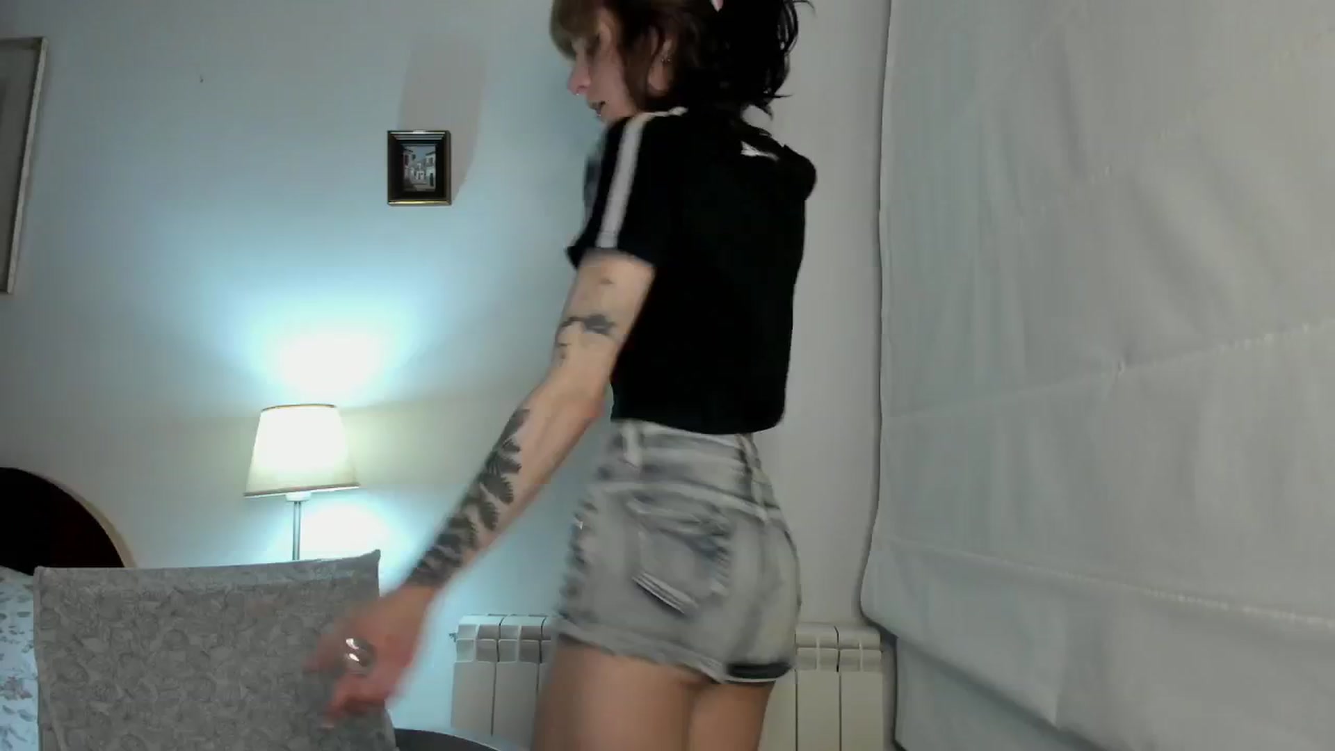 Gallery image thumbnail from Black_Aranya's myfreecams stream on, 12/17/2025, 18:23 image 1 of 20