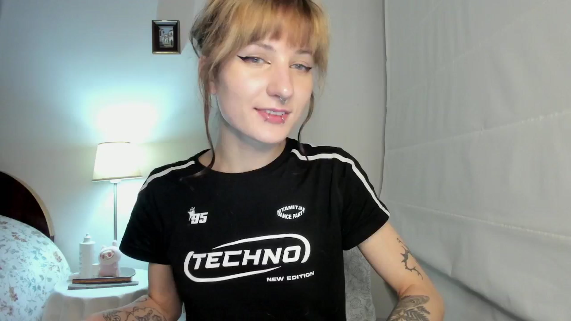 Gallery image thumbnail from Black_Aranya's myfreecams stream on, 12/17/2025, 19:55 image 10 of 20