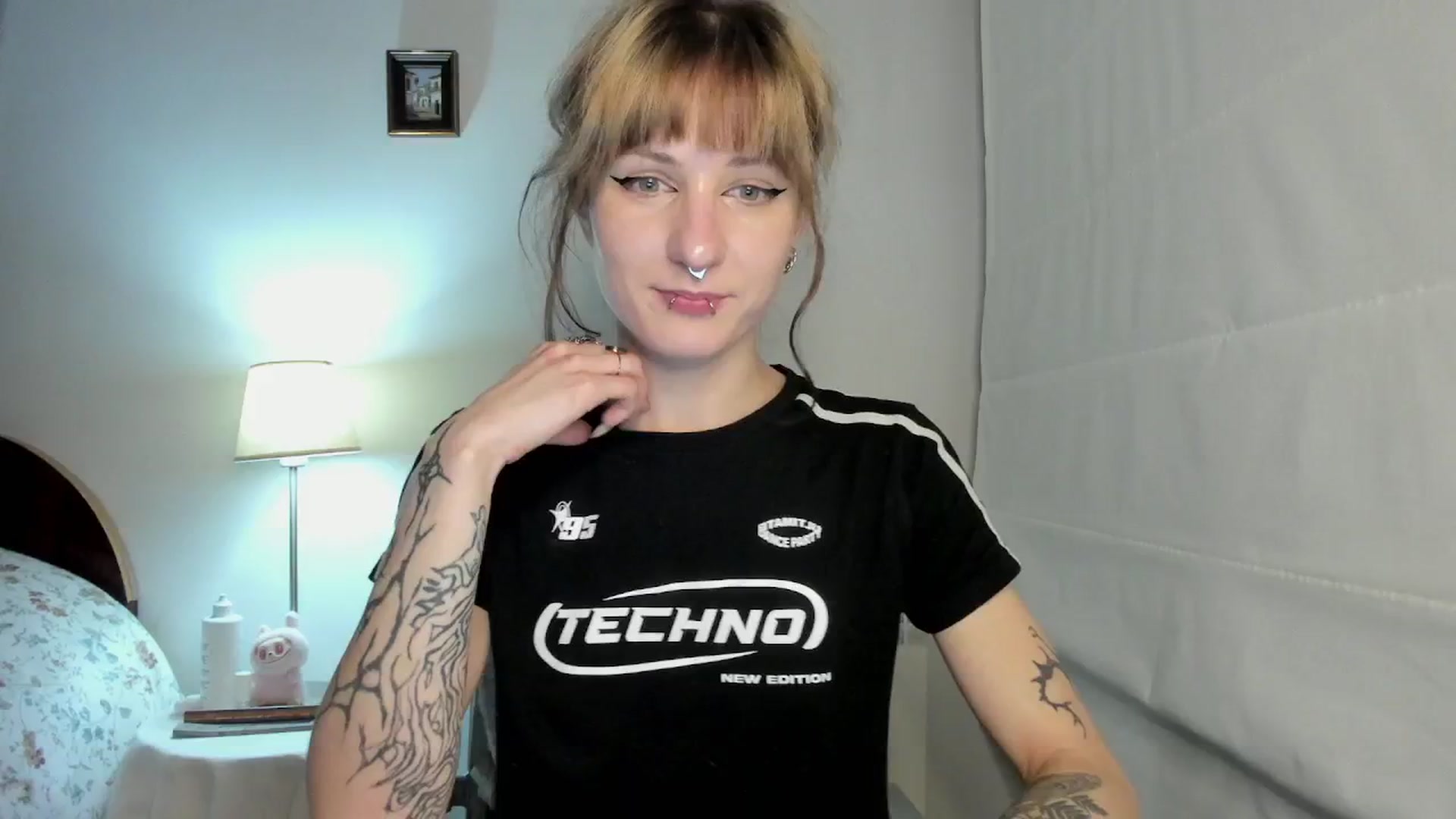Gallery image thumbnail from Black_Aranya's myfreecams stream on, 12/17/2025, 19:55 image 8 of 20