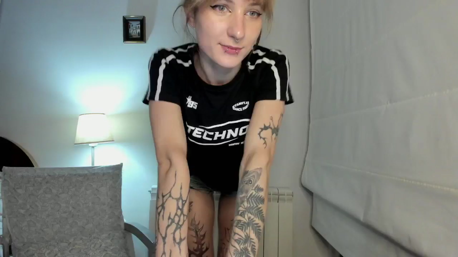 Gallery image thumbnail from Black_Aranya's myfreecams stream on, 12/17/2025, 19:55 image 4 of 20