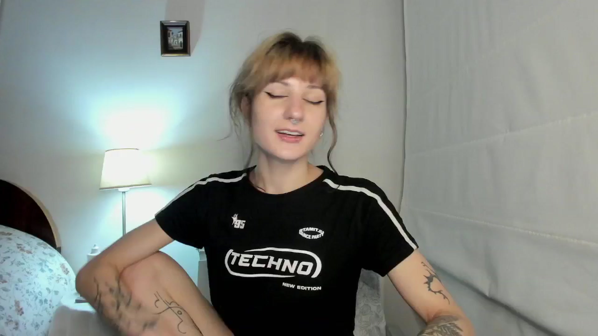 Gallery image thumbnail from Black_Aranya's myfreecams stream on, 12/17/2025, 21:01 image 18 of 20