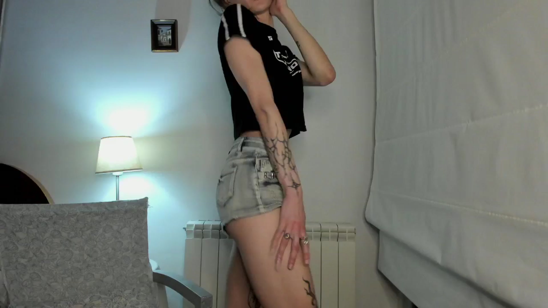 Gallery image thumbnail from Black_Aranya's myfreecams stream on, 12/17/2025, 21:01 image 1 of 20