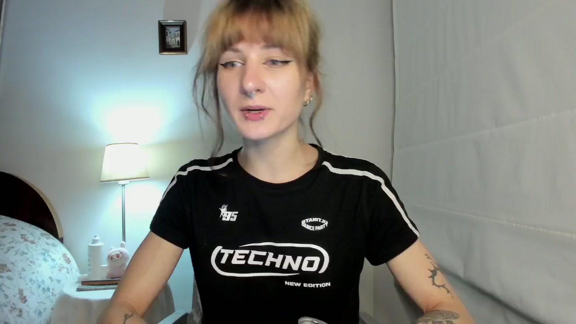 Gallery image thumbnail from Black_Aranya's myfreecams stream on, 12/17/2025, 21:01 image 3 of 20