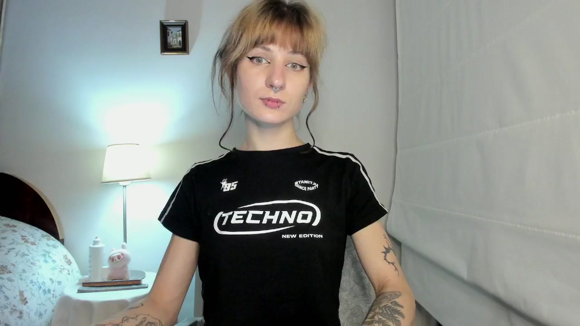Gallery image thumbnail from Black_Aranya's myfreecams stream on, 12/17/2025, 21:01 image 8 of 20