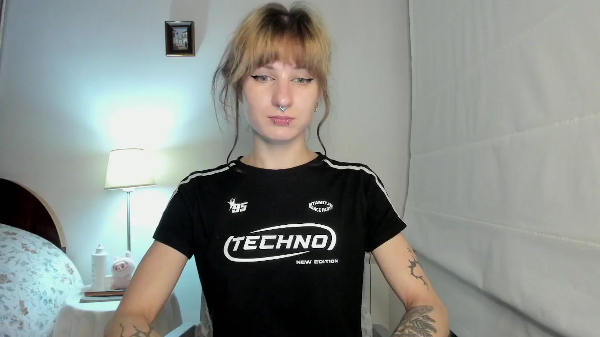 Gallery image thumbnail from Black_Aranya's myfreecams stream on, 12/17/2025, 21:01 image 5 of 20
