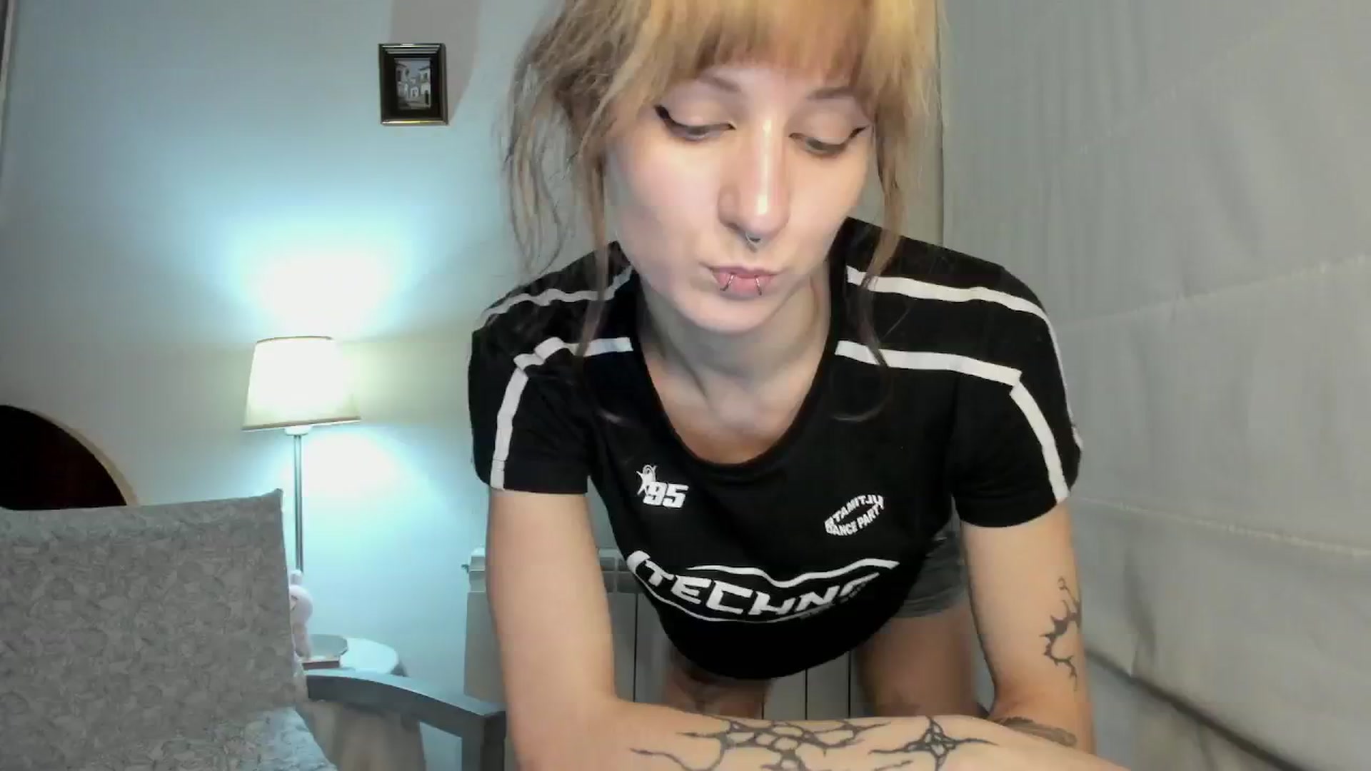 Gallery image thumbnail from Black_Aranya's myfreecams stream on, 12/17/2025, 23:15 image 1 of 20
