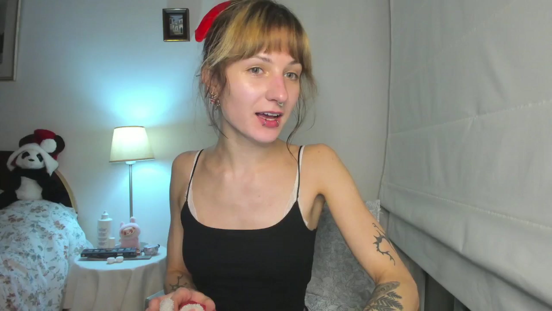 Gallery image thumbnail from Black_Aranya's myfreecams stream on, 12/18/2025, 18:24 image 15 of 20