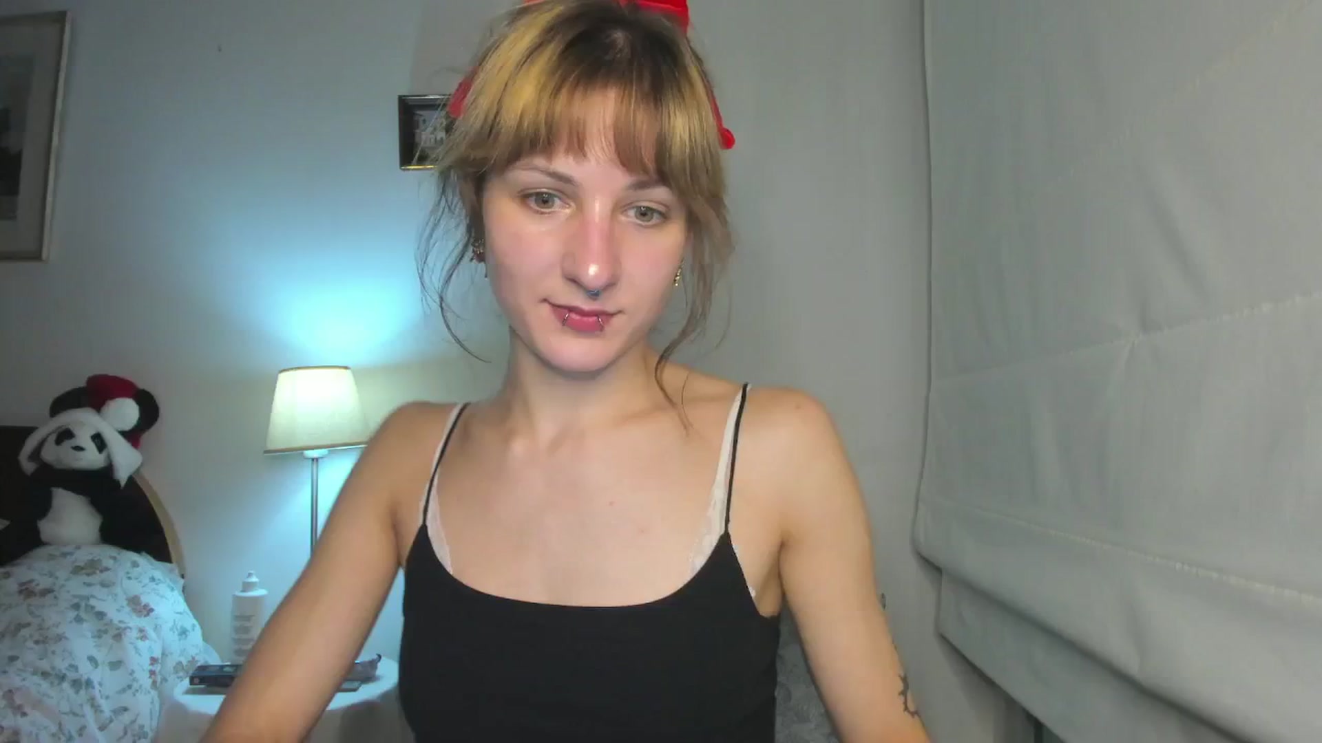 Gallery image thumbnail from Black_Aranya's myfreecams stream on, 12/18/2025, 18:24 image 3 of 20