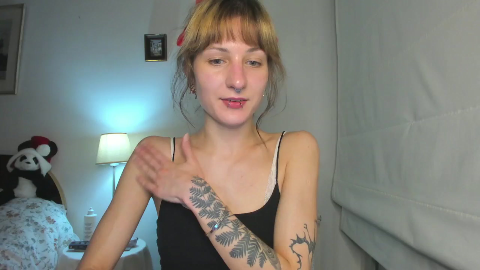 Gallery image thumbnail from Black_Aranya's myfreecams stream on, 12/18/2025, 18:24 image 6 of 20
