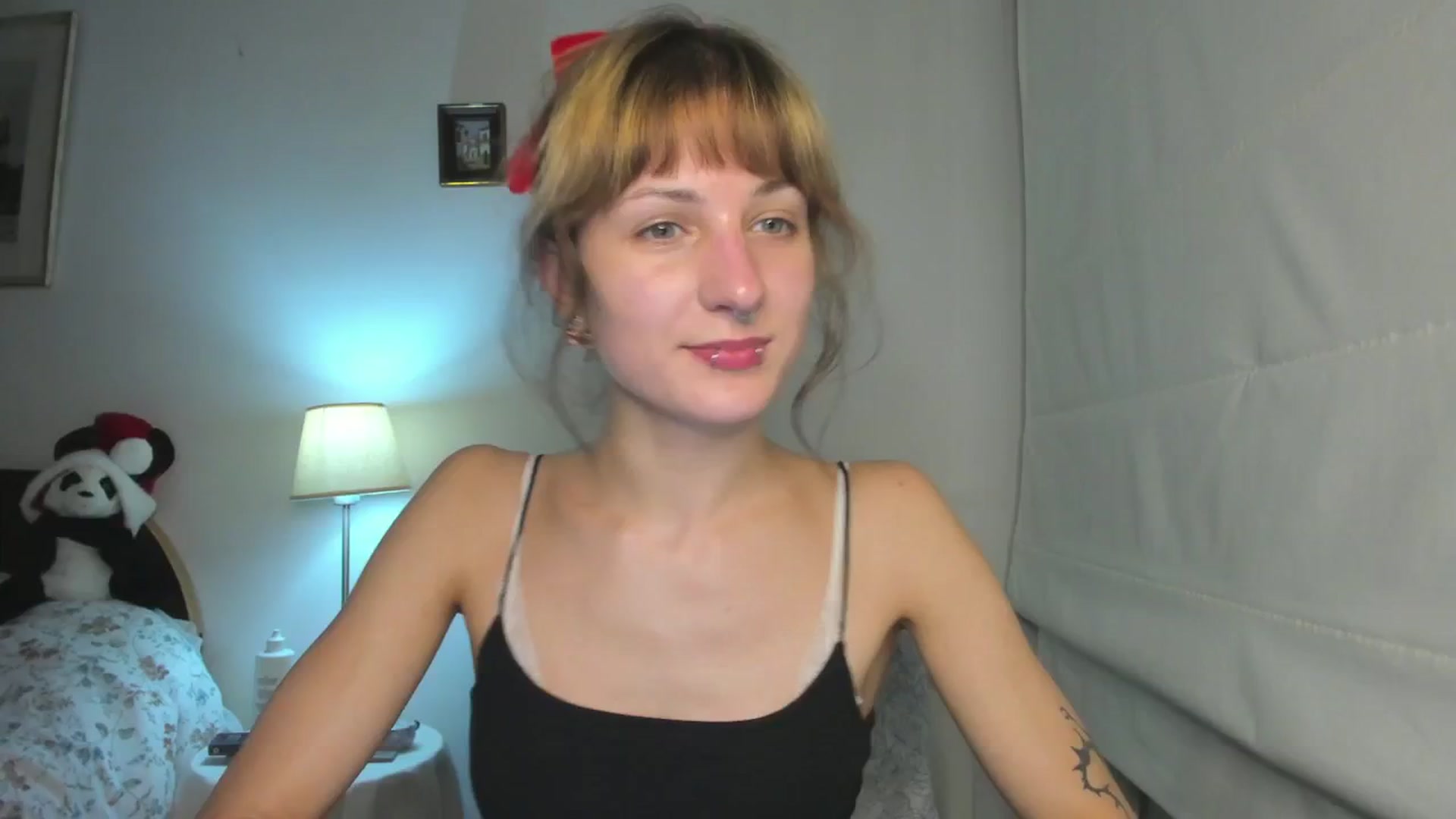 Gallery image thumbnail from Black_Aranya's myfreecams stream on, 12/18/2025, 18:24 image 1 of 20