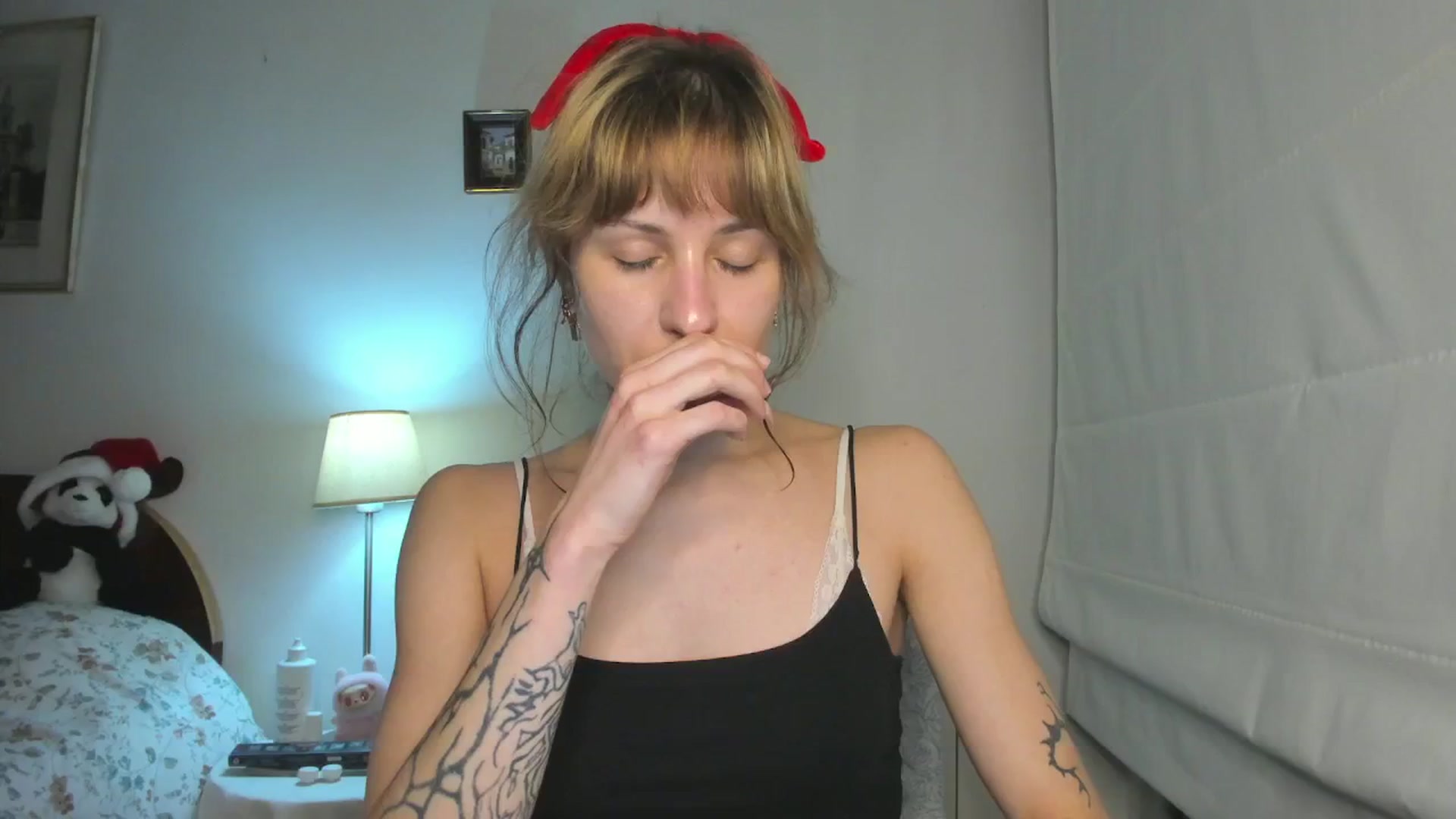 Gallery image thumbnail from Black_Aranya's myfreecams stream on, 12/18/2025, 21:02 image 6 of 20