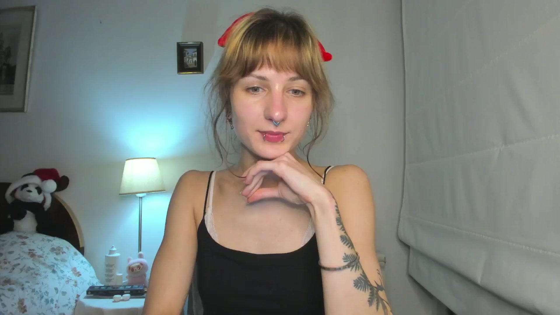 Gallery image thumbnail from Black_Aranya's myfreecams stream on, 12/18/2025, 21:02 image 1 of 20