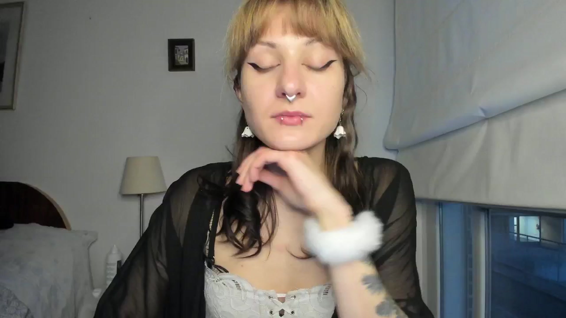 Gallery image thumbnail from Black_Aranya's myfreecams stream on, 01/05/2026, 18:23 image 4 of 20