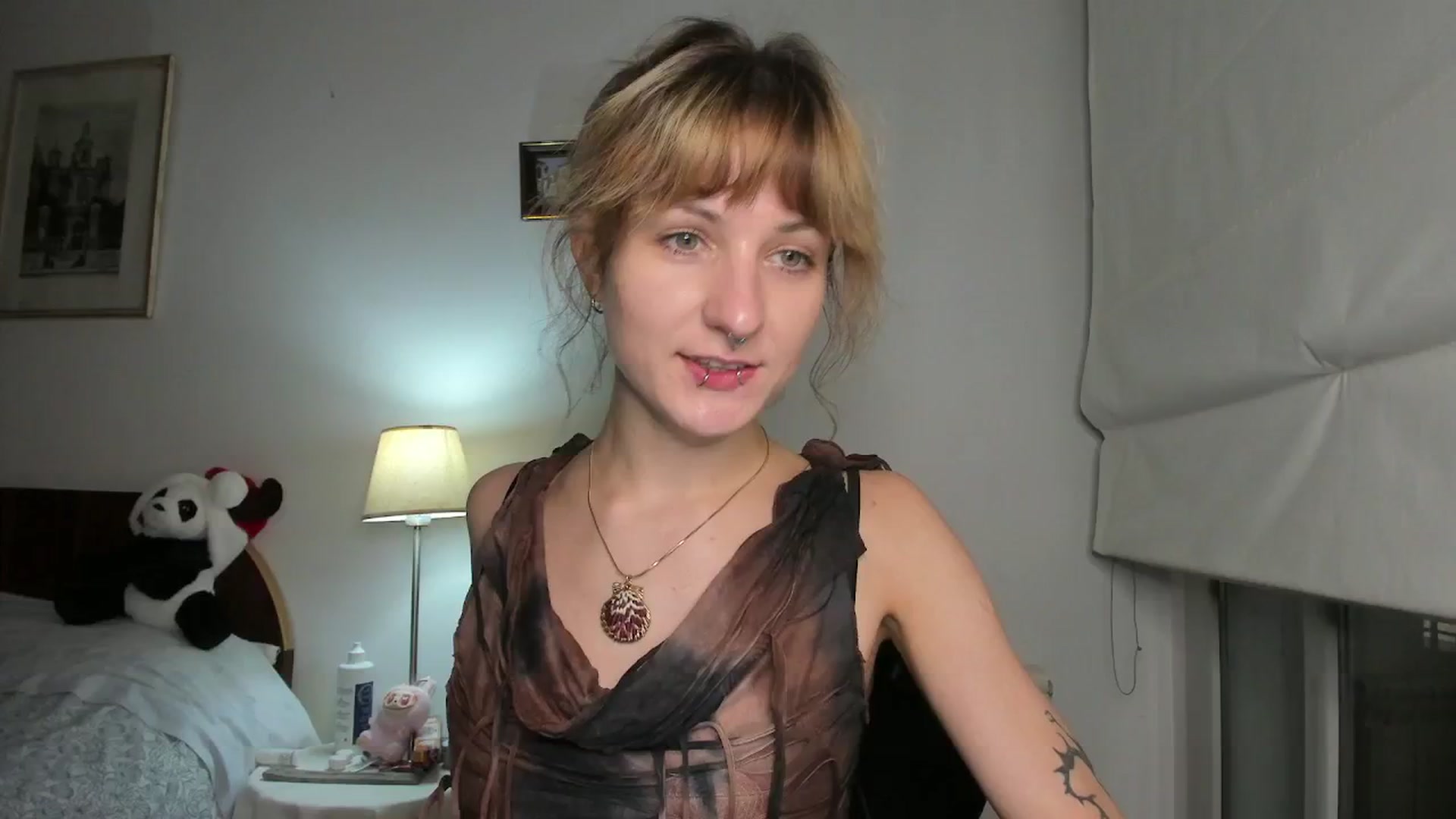 Gallery image thumbnail from Black_Aranya's myfreecams stream on, 01/12/2026, 20:33 image 4 of 20